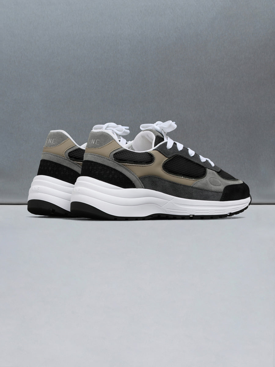 Apollo Runner in Black Safari