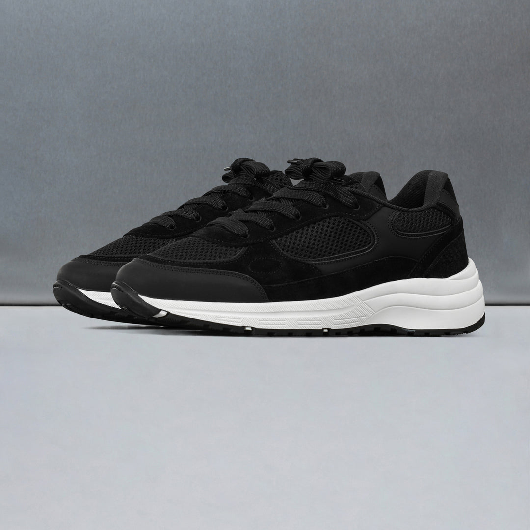 Apollo Runner in Black