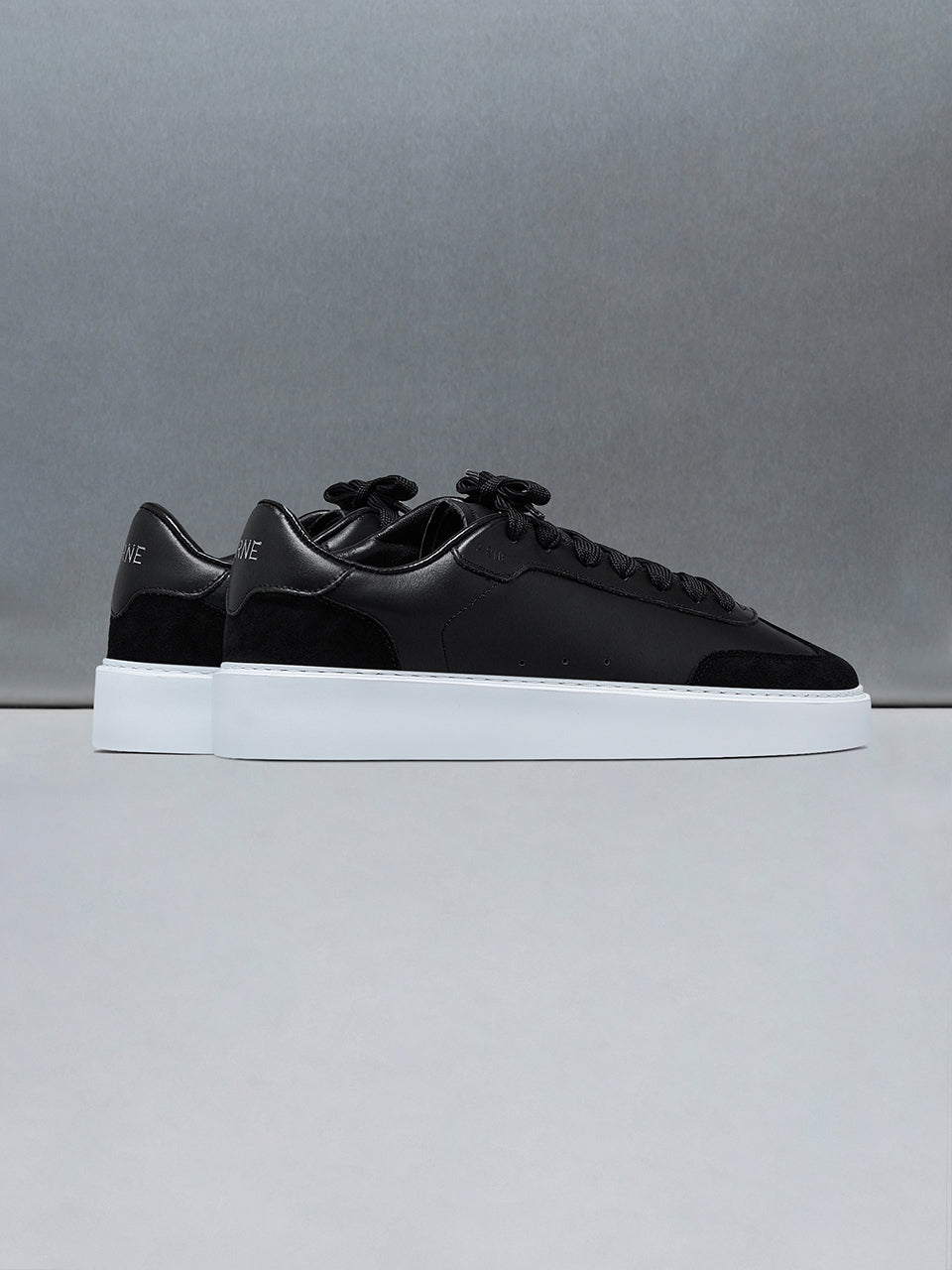 Tennis Trainer in Black