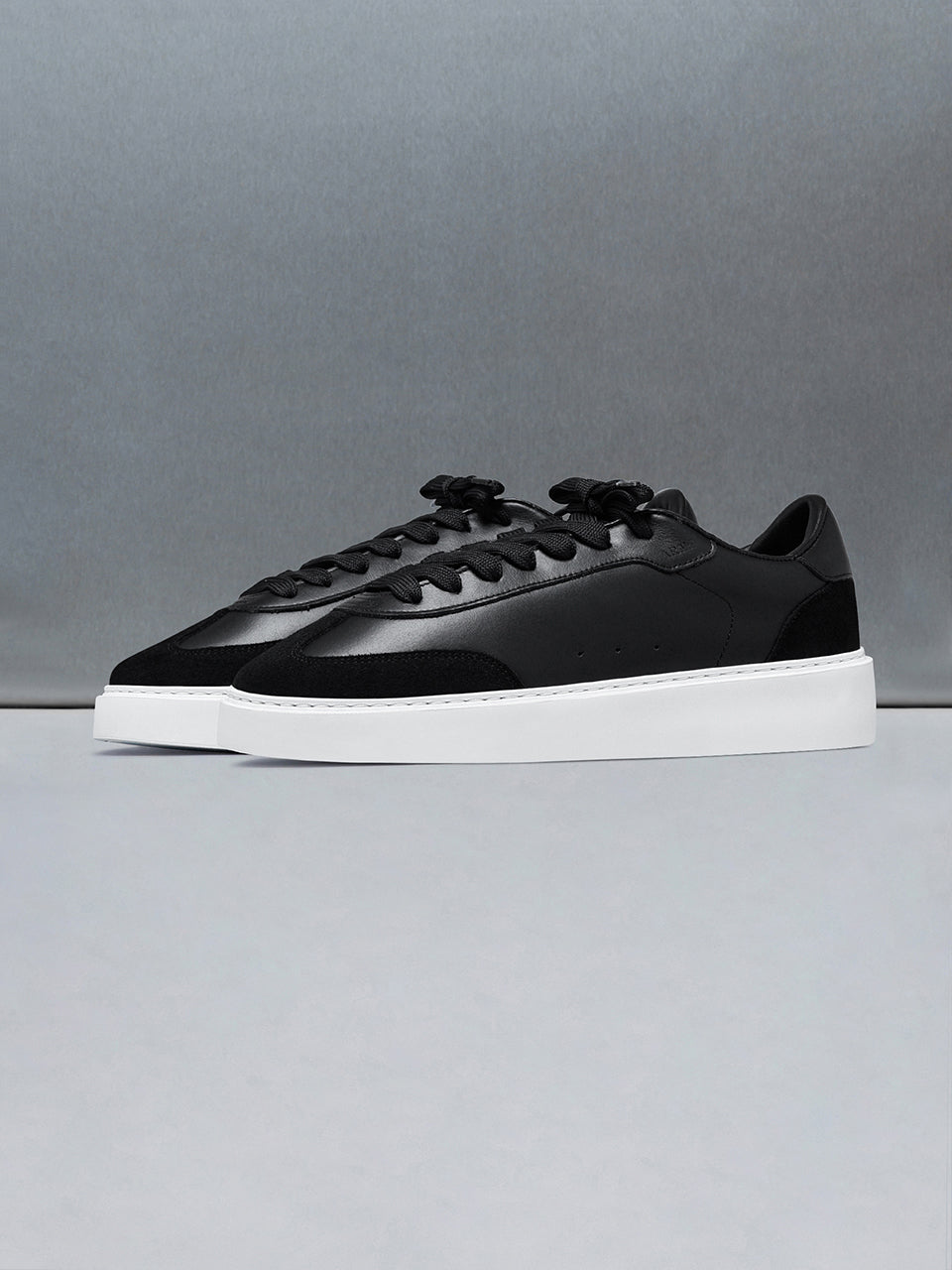 Tennis Trainer in Black