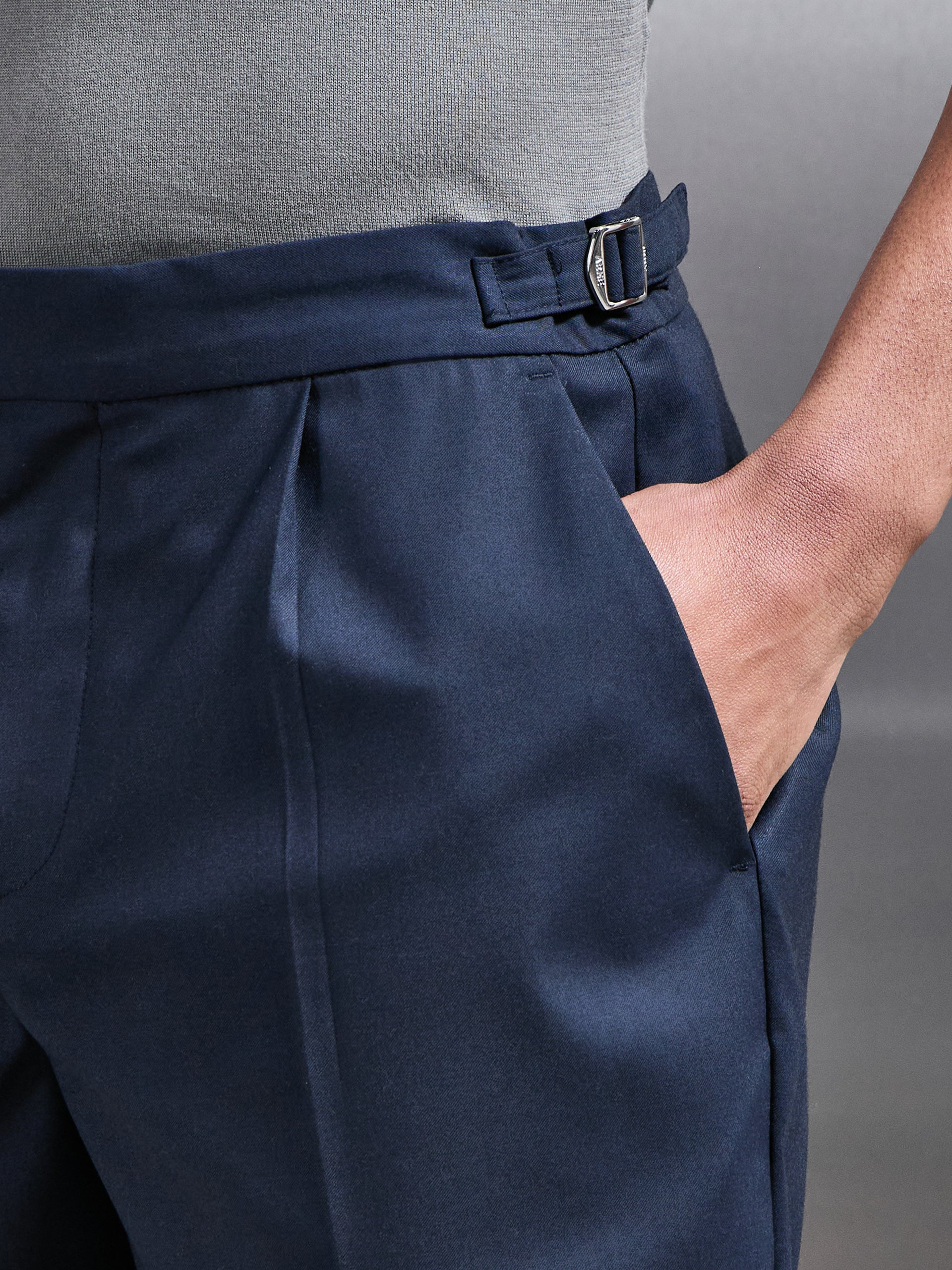 Formal Stretch Side Adjuster Short in Navy
