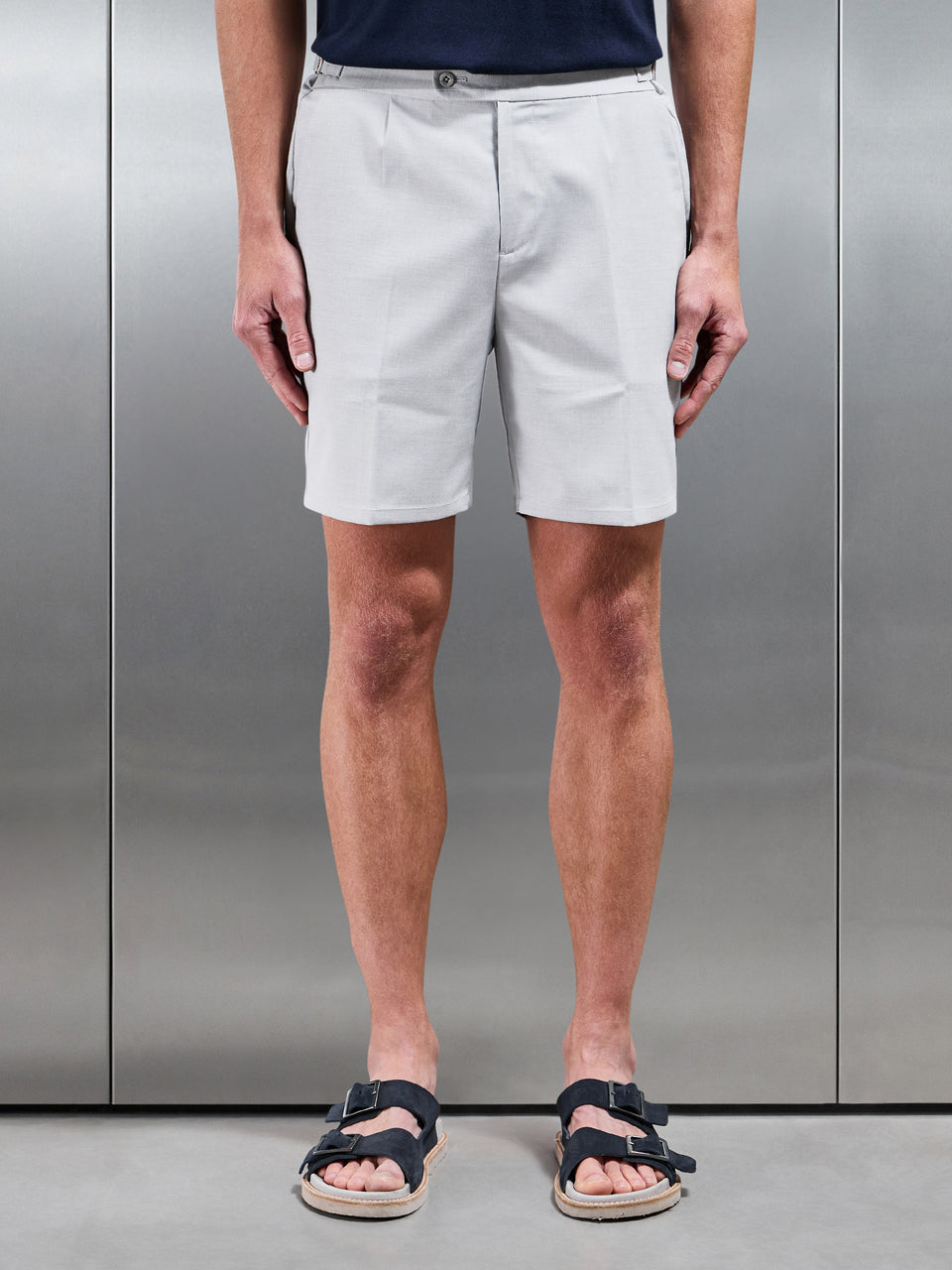 Formal Stretch Side Adjuster Short in Off White