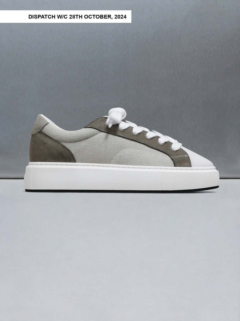 Studio Trainer in Grey White