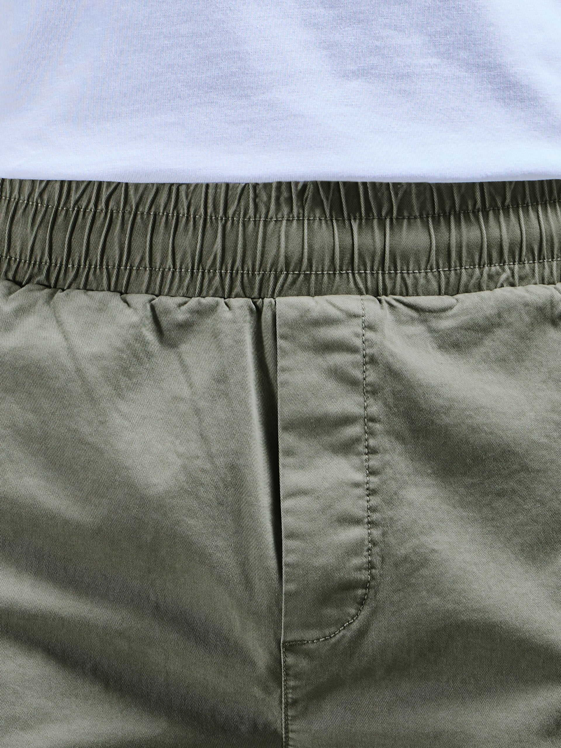 Garment Dye Cargo Short in Olive