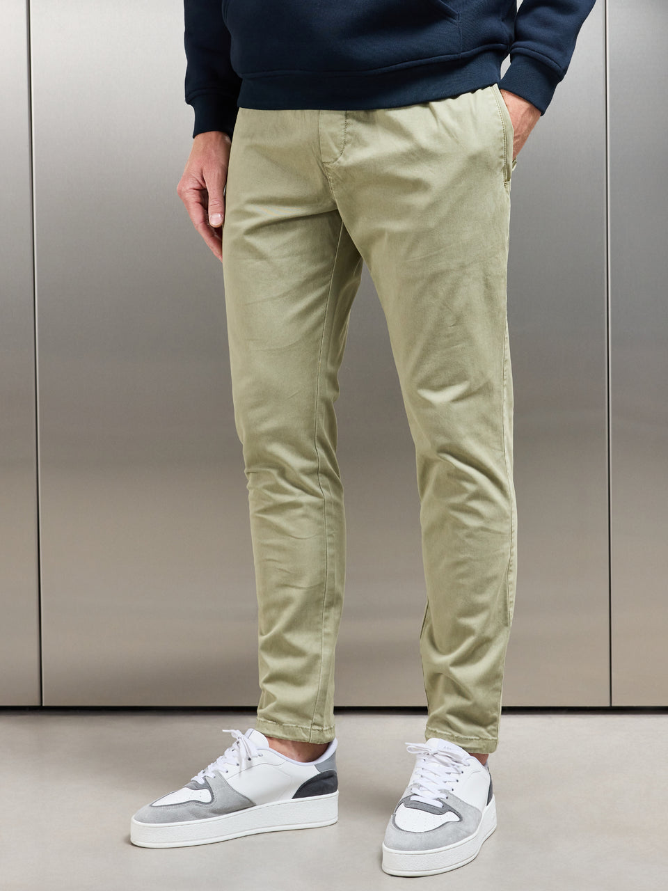 Garment Dye Cotton Trouser in Olive