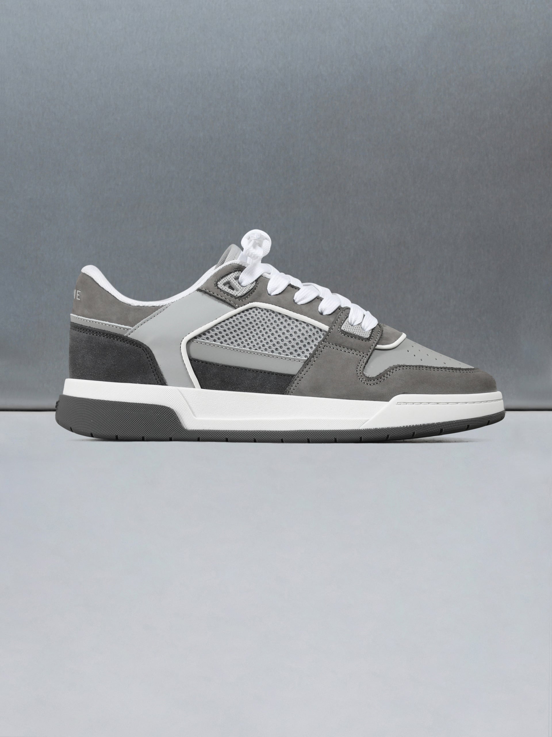 Basket Trainer in Grey