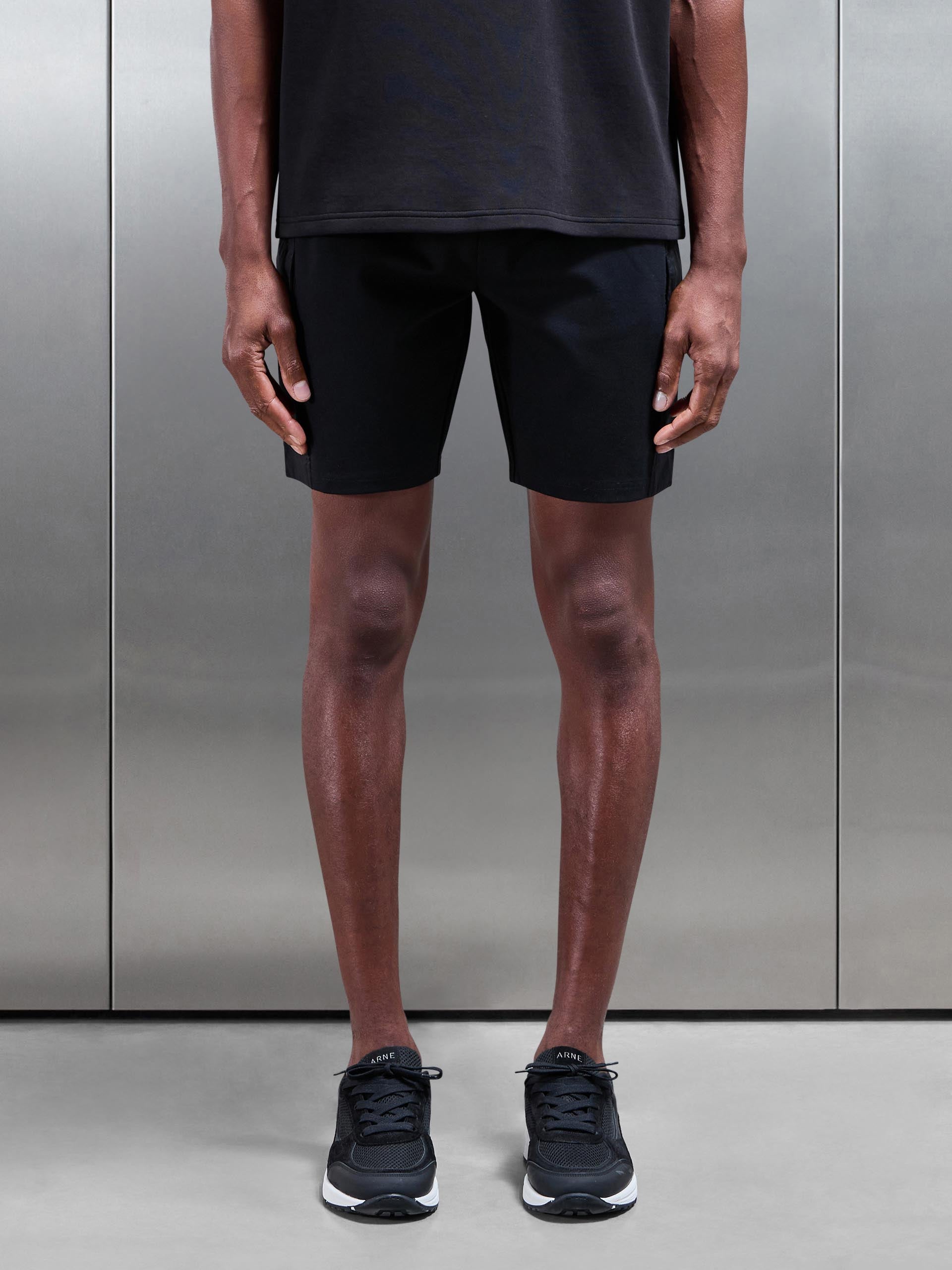 Hybrid Cargo Short in Black