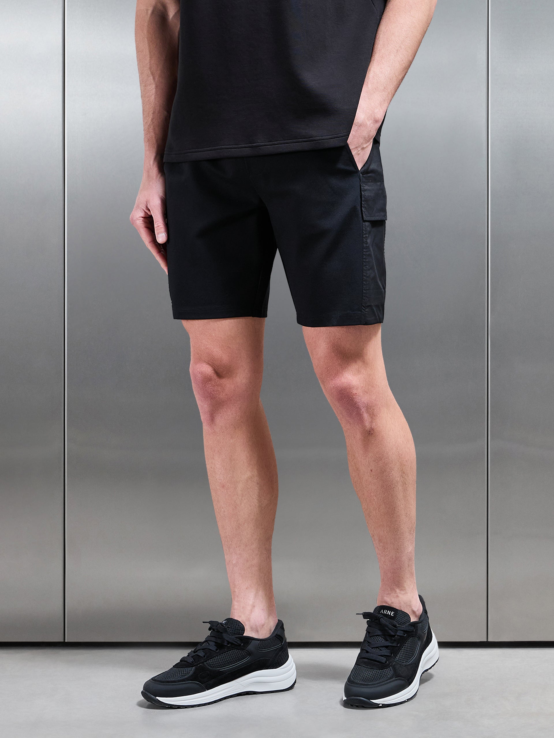 Hybrid Cargo Short in Black