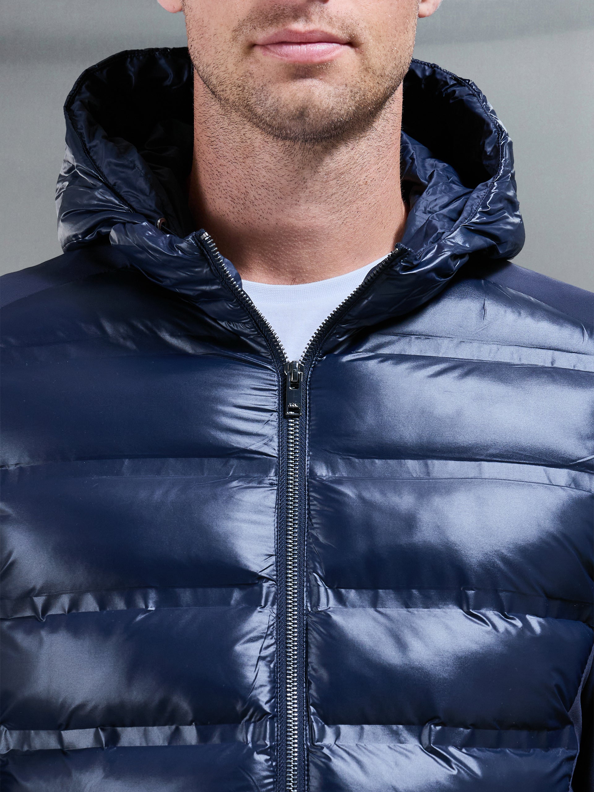 Hybrid Puffer Jacket in Navy