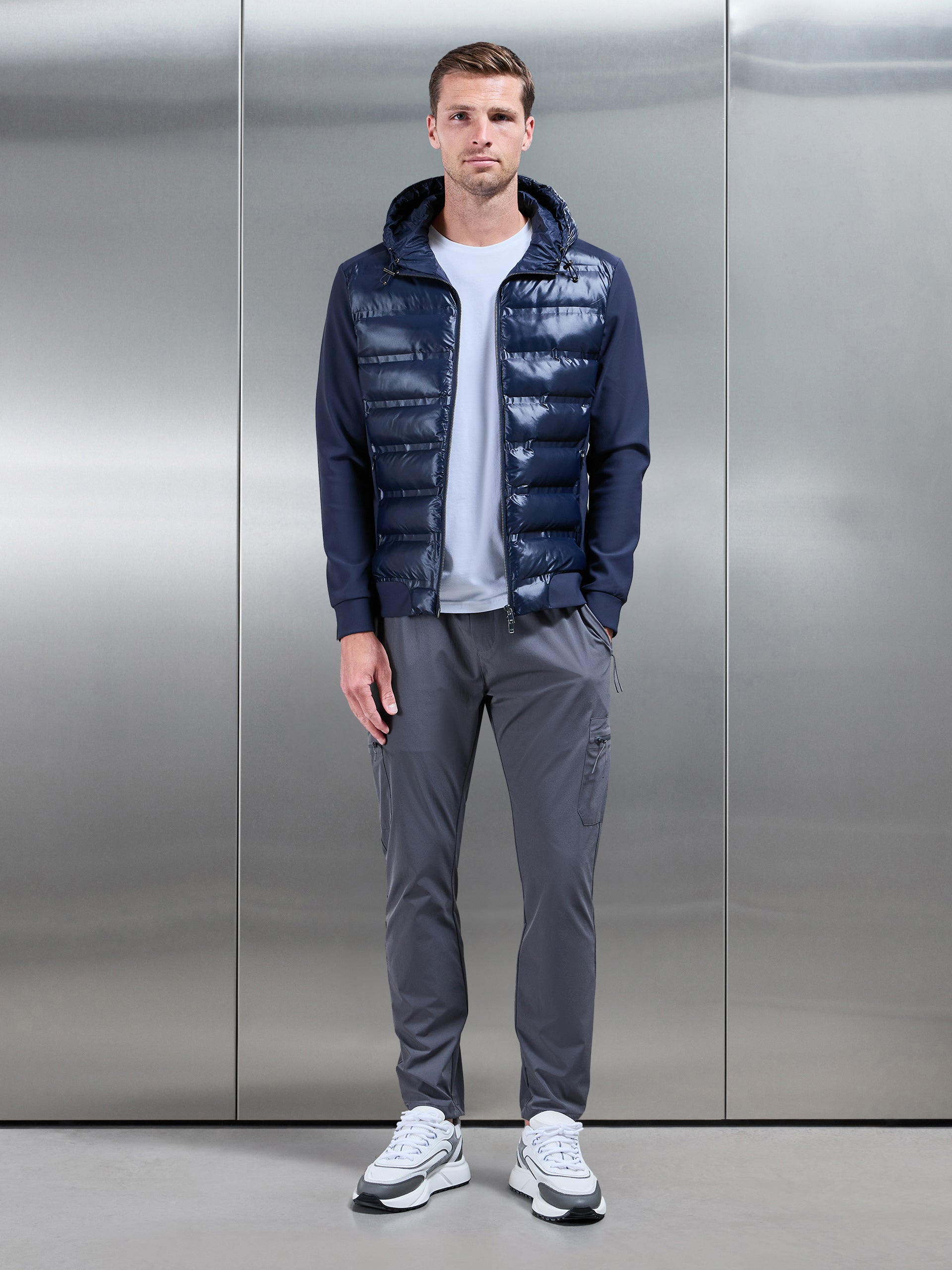 Hybrid Puffer Jacket in Navy