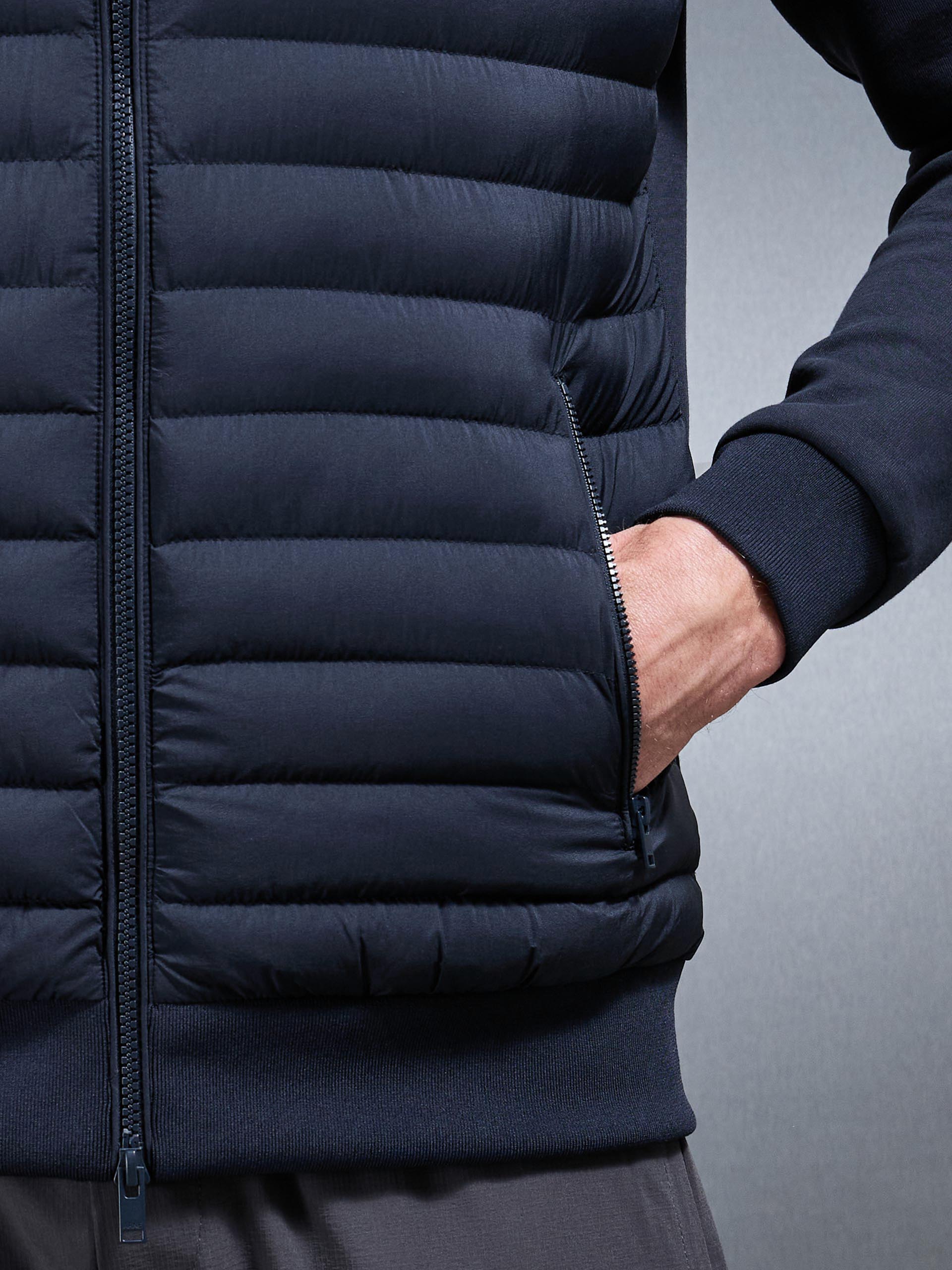 Hybrid Quilted Technical Windbreaker in Navy