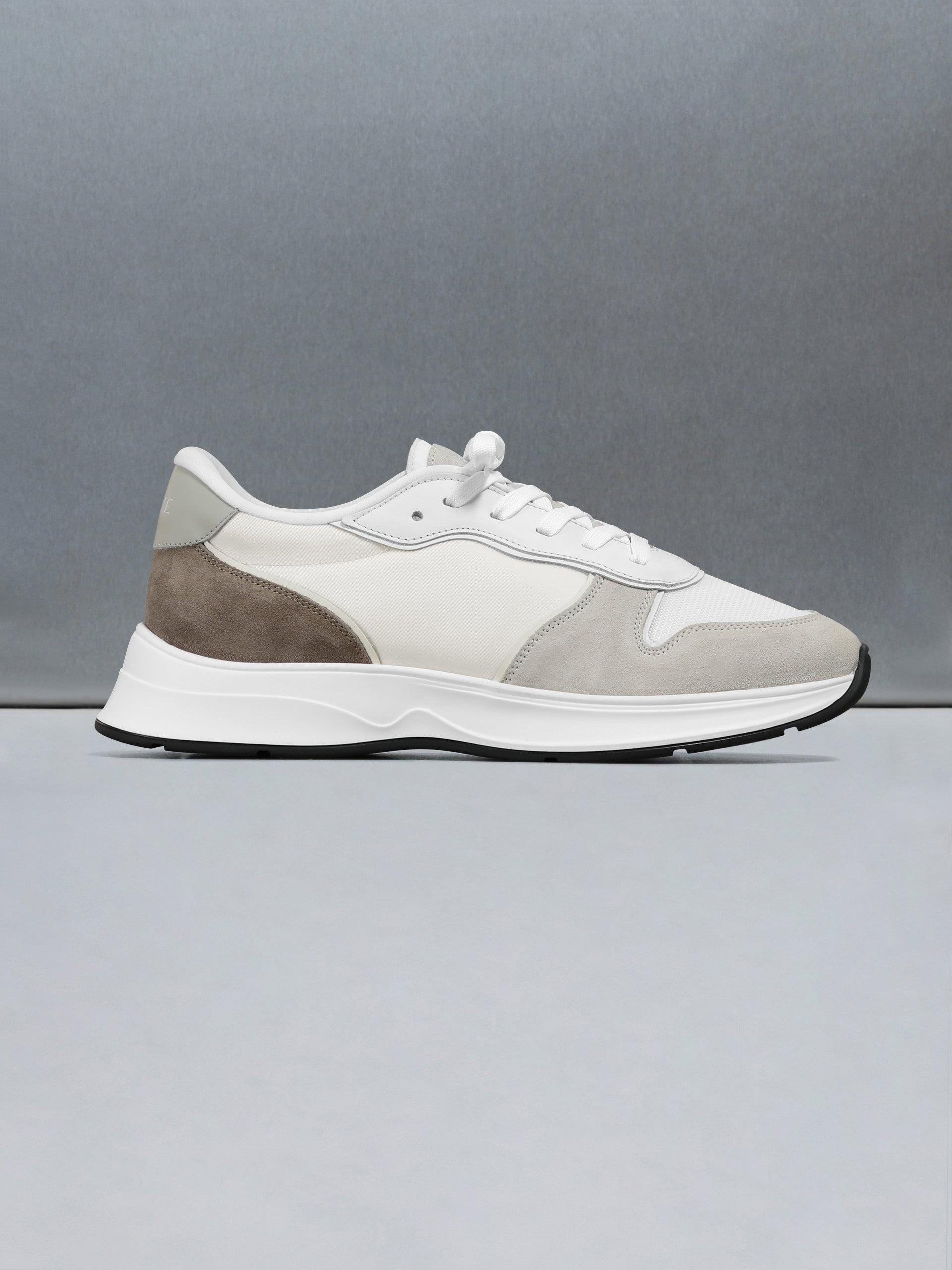 Hybrid Runner in White Stone