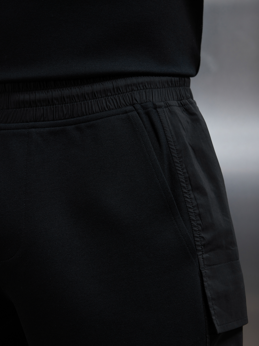 Hybrid Cargo Short in Black