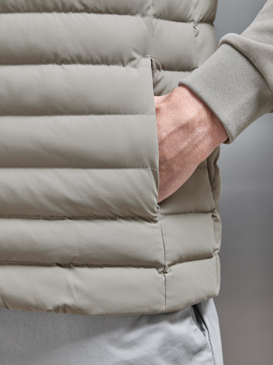 Hybrid Quilted Overshirt in Taupe