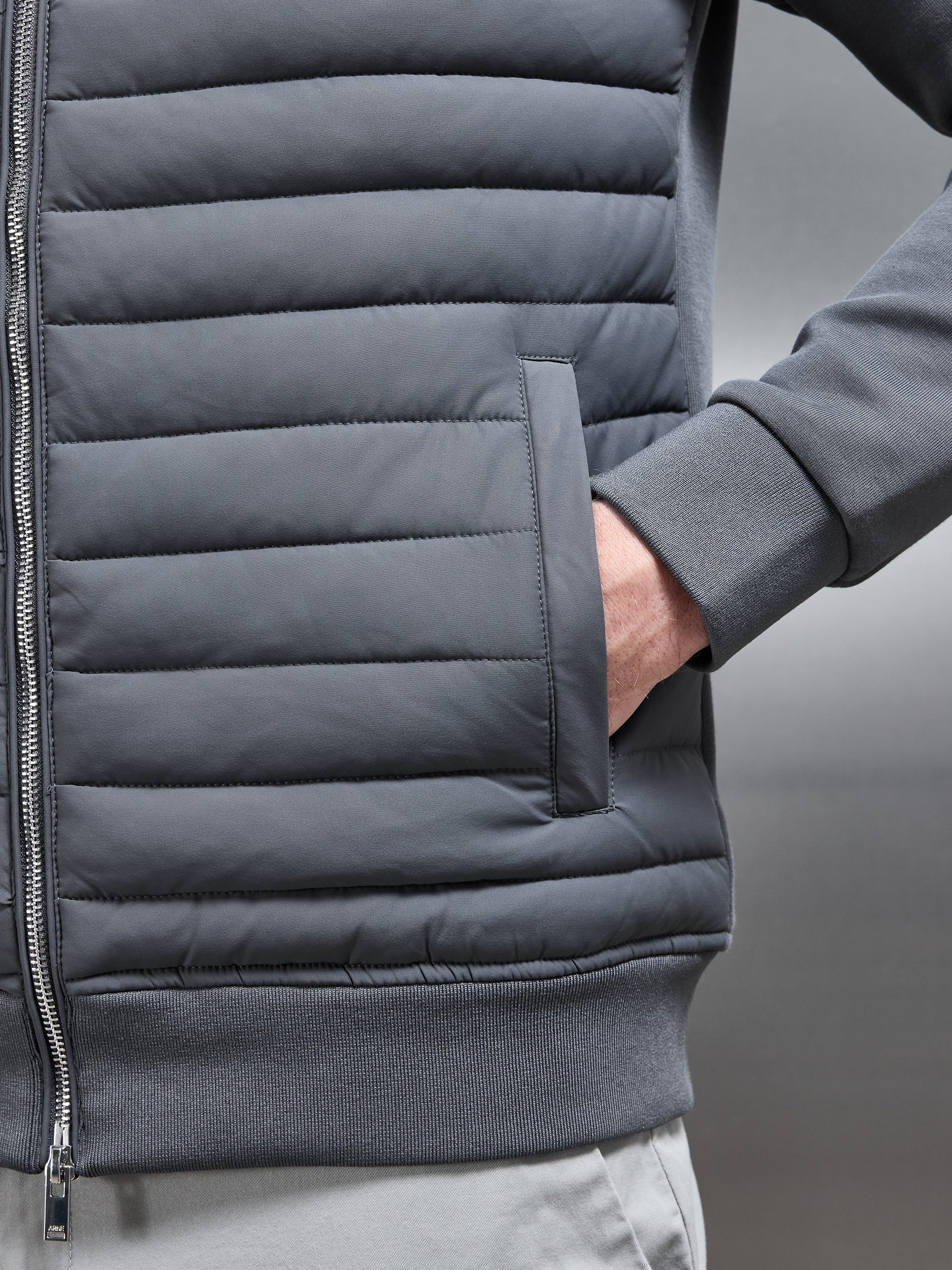 Hybrid Quilted Windbreaker in Grey