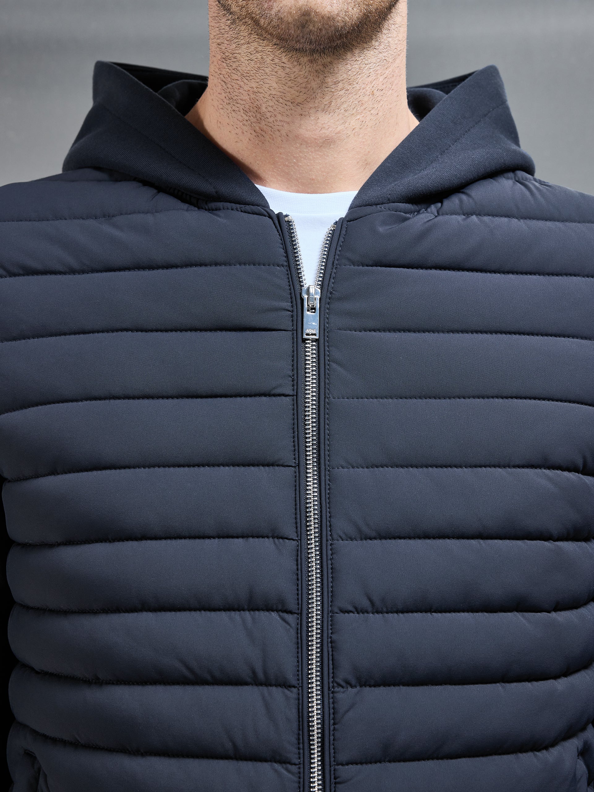 Hybrid Quilted Windbreaker in Navy