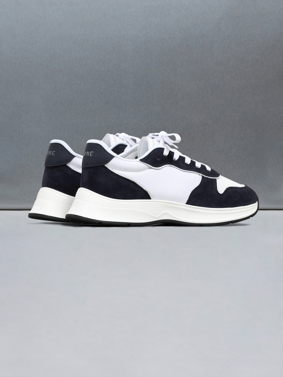 Hybrid Runner in White Navy