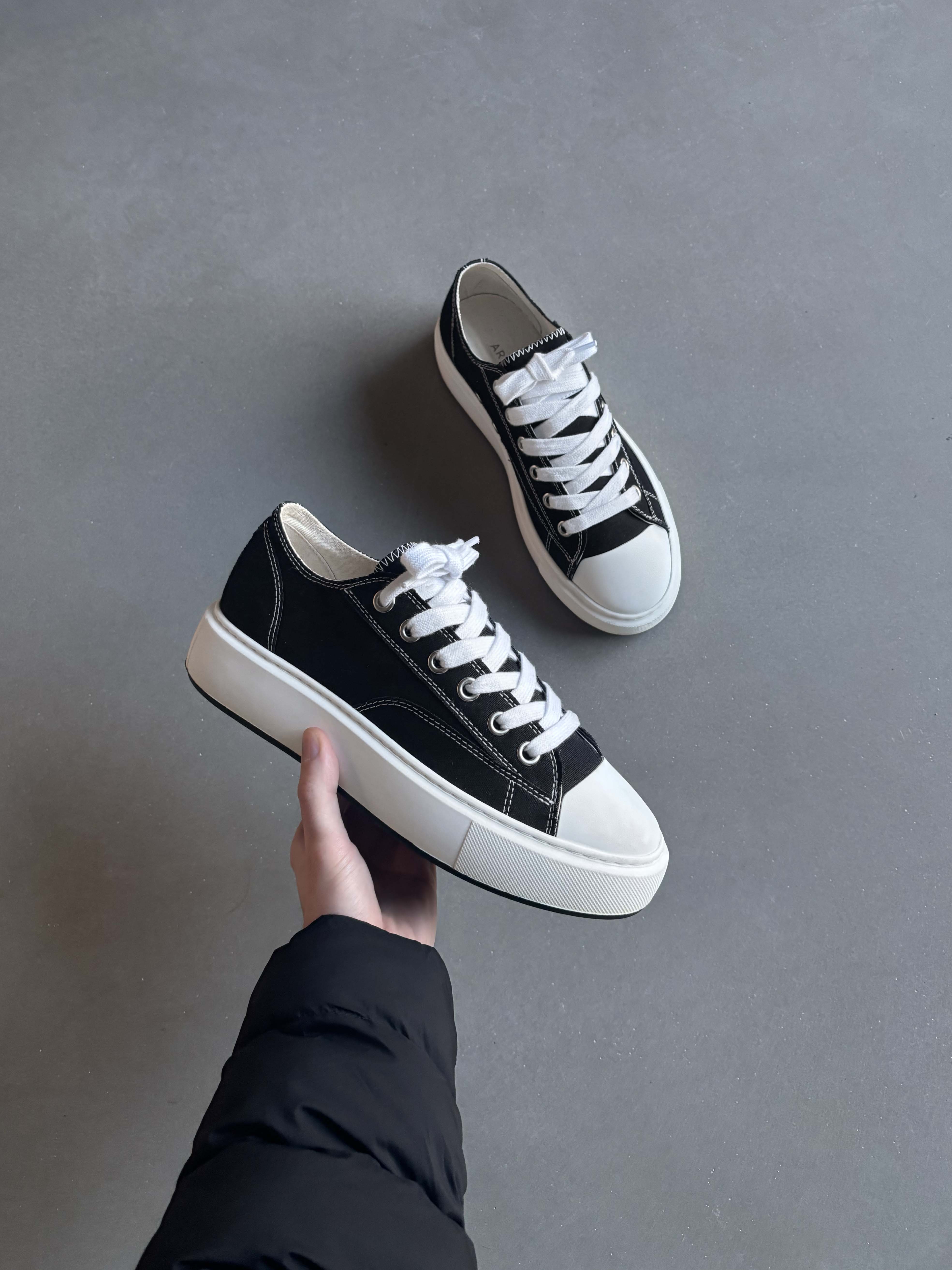 Homerun in Black White