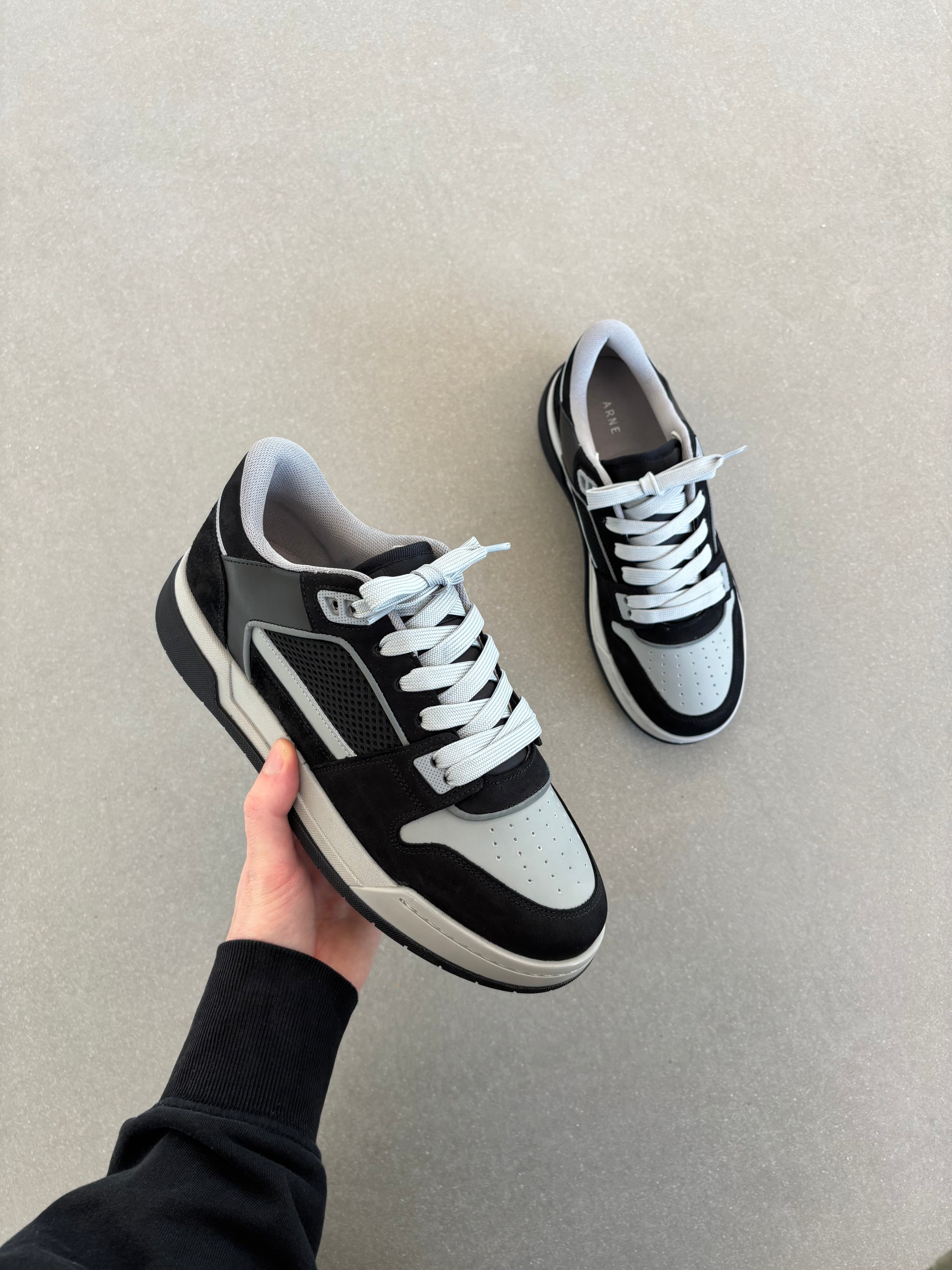 Basket Trainer in Black Grey