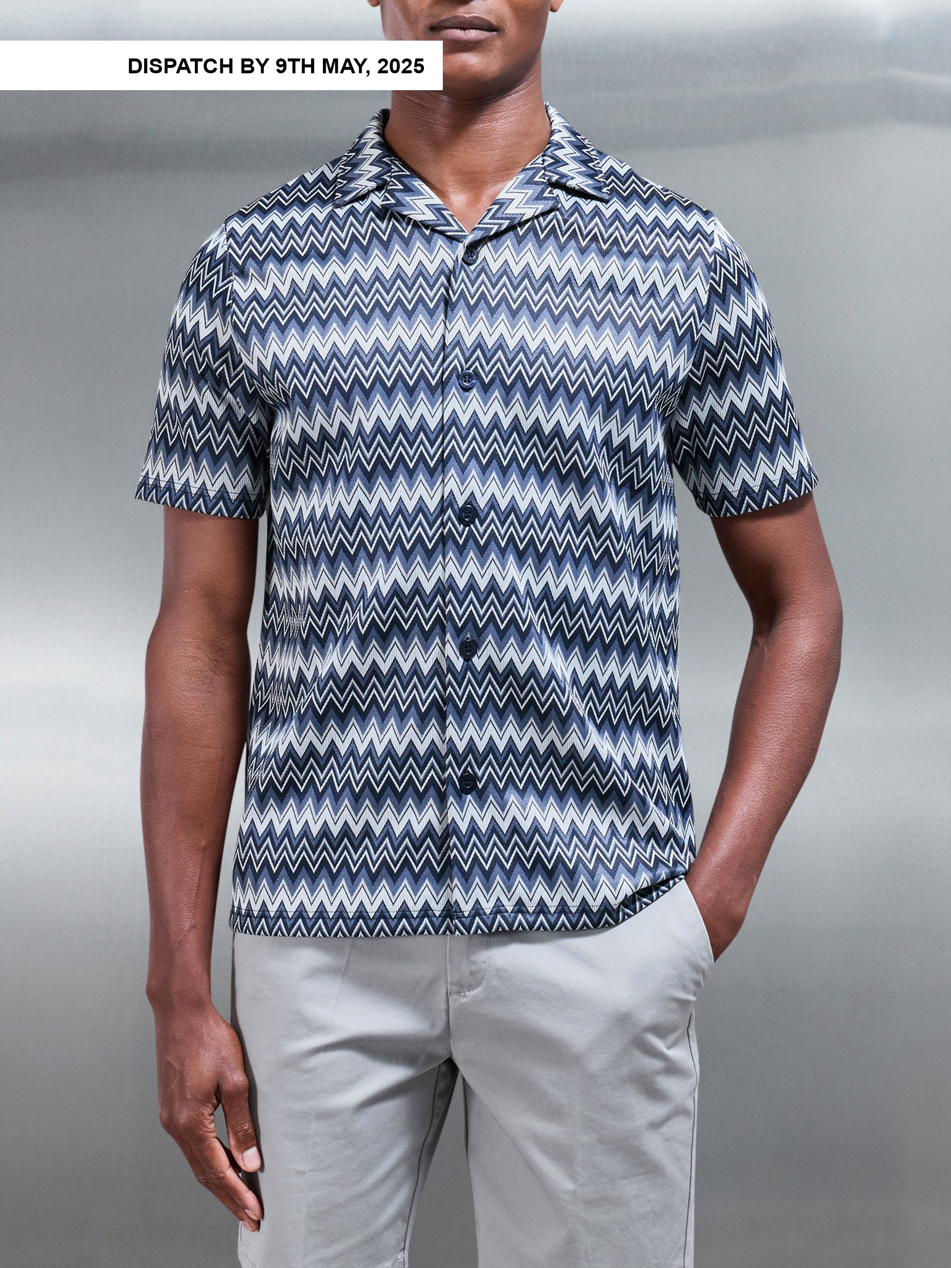 Interlock Textured Zig Zag Revere Collar Shirt in Navy