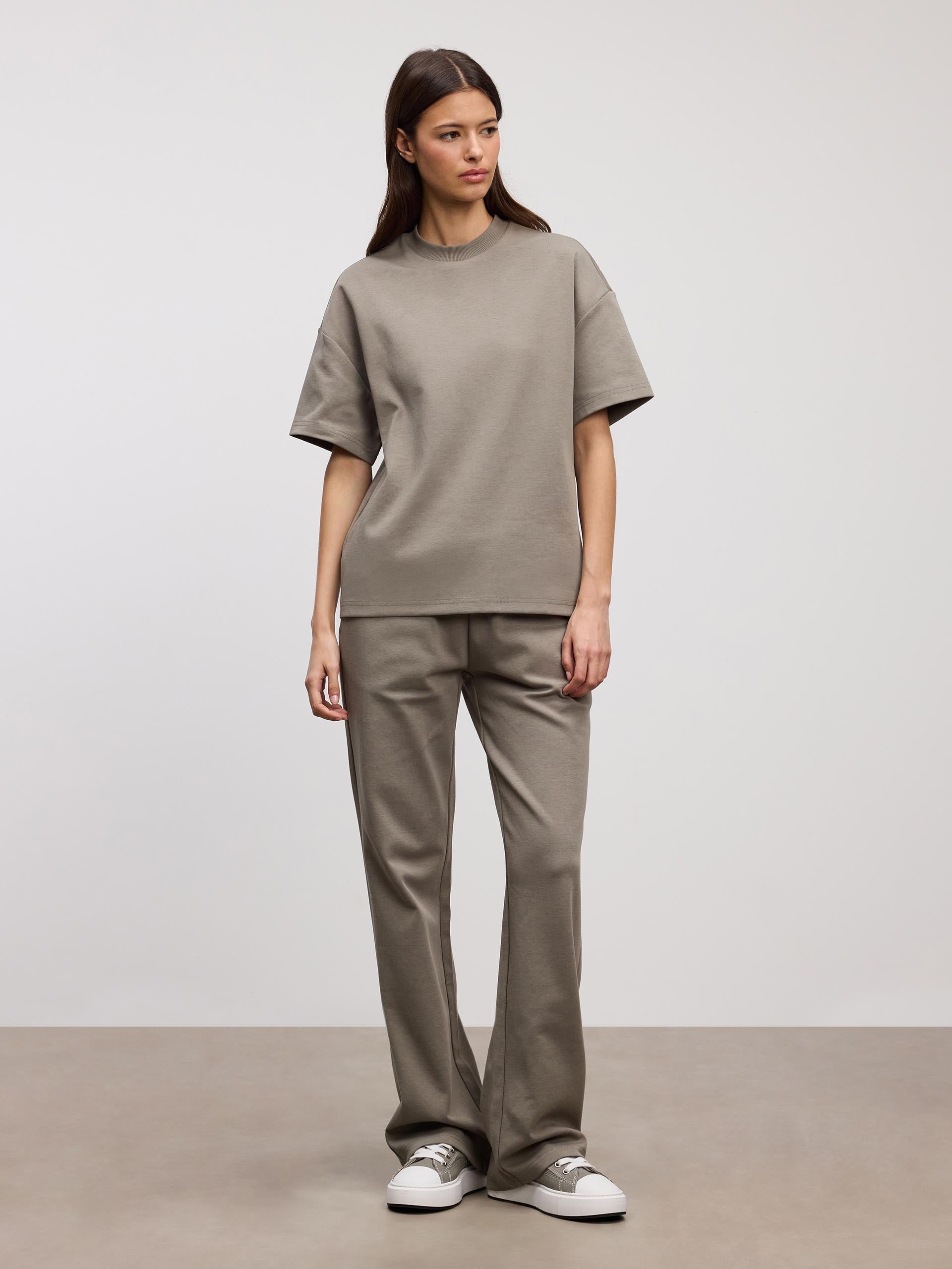Womens Interlock Relaxed T-Shirt in Olive