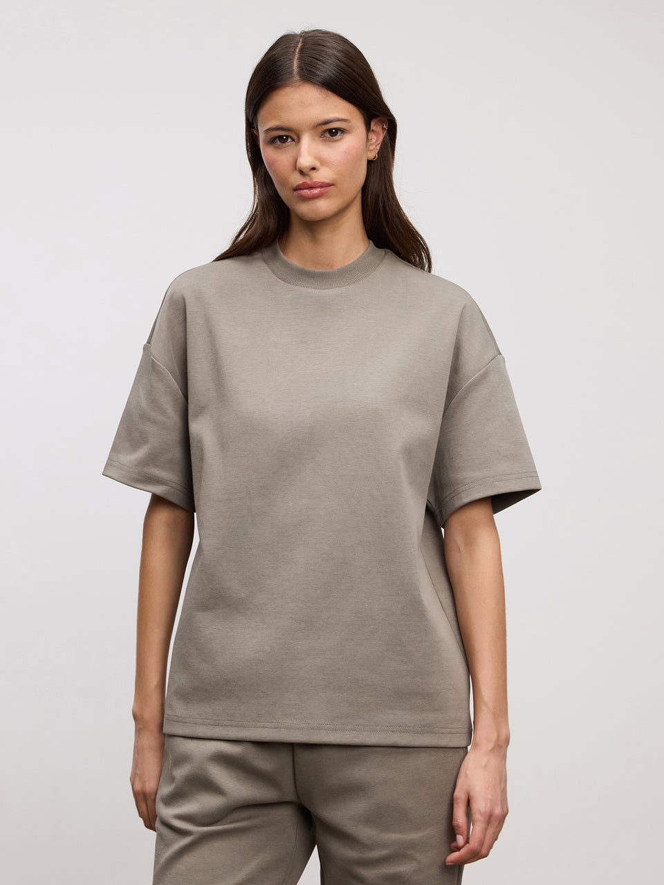 Womens Interlock Relaxed T-Shirt in Olive