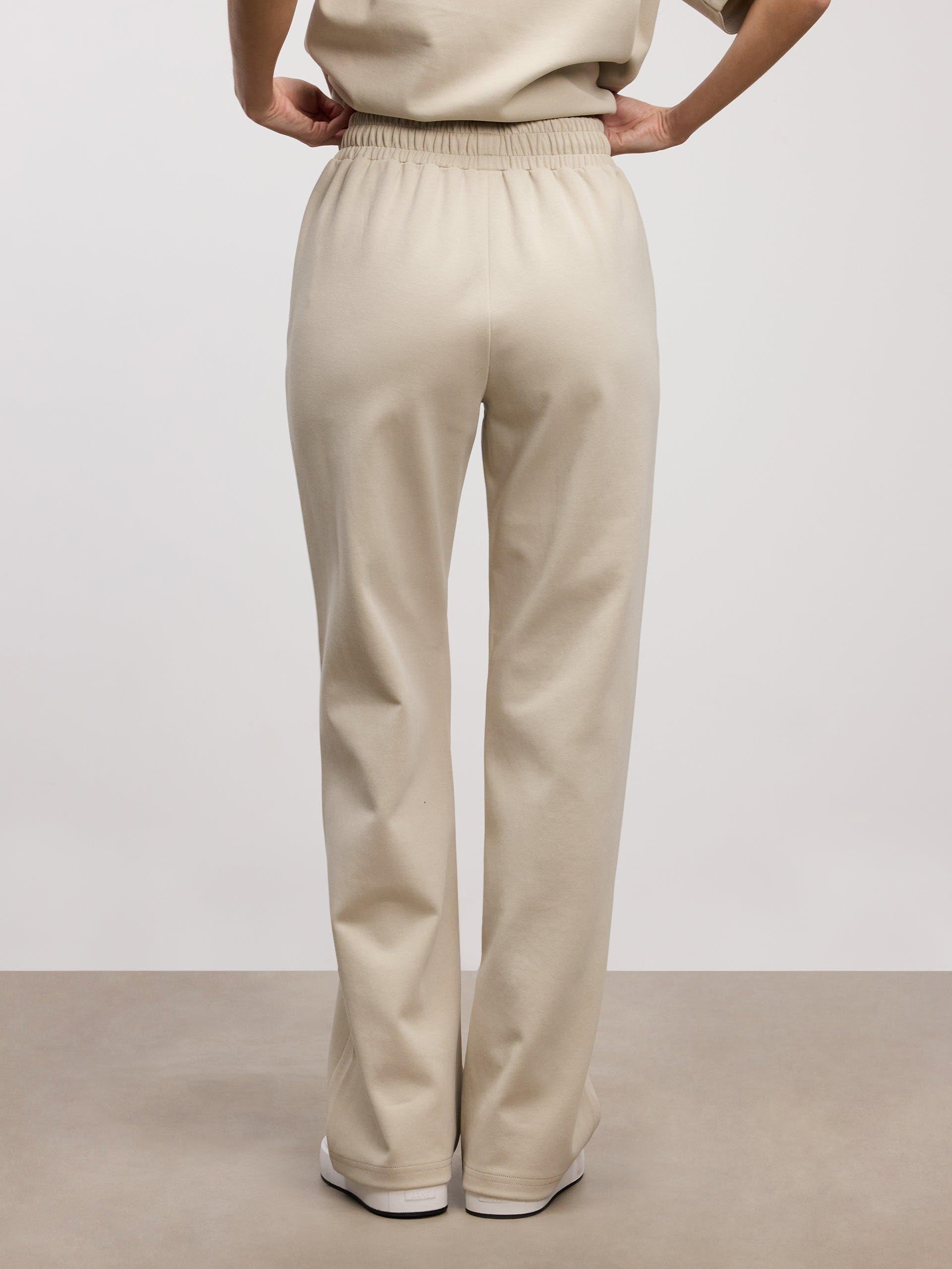Womens Interlock Straight Leg Jogger in Stone
