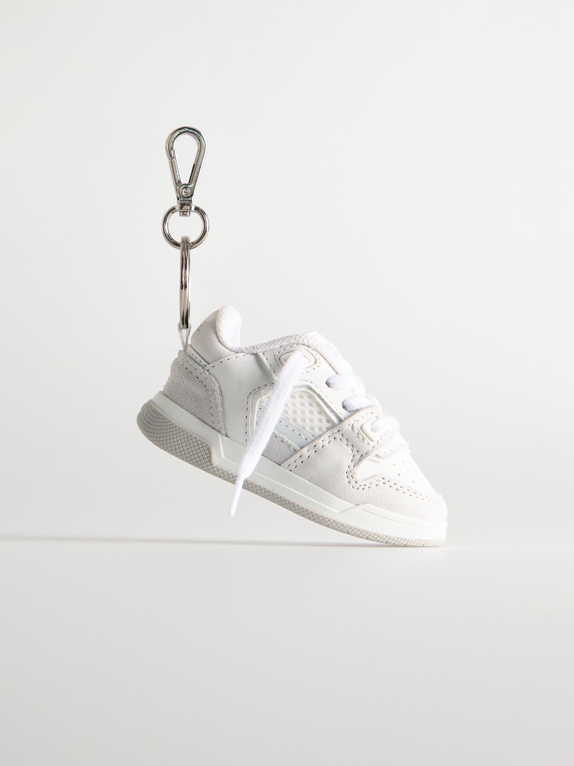 Basket Trainer Keychain in White Grey