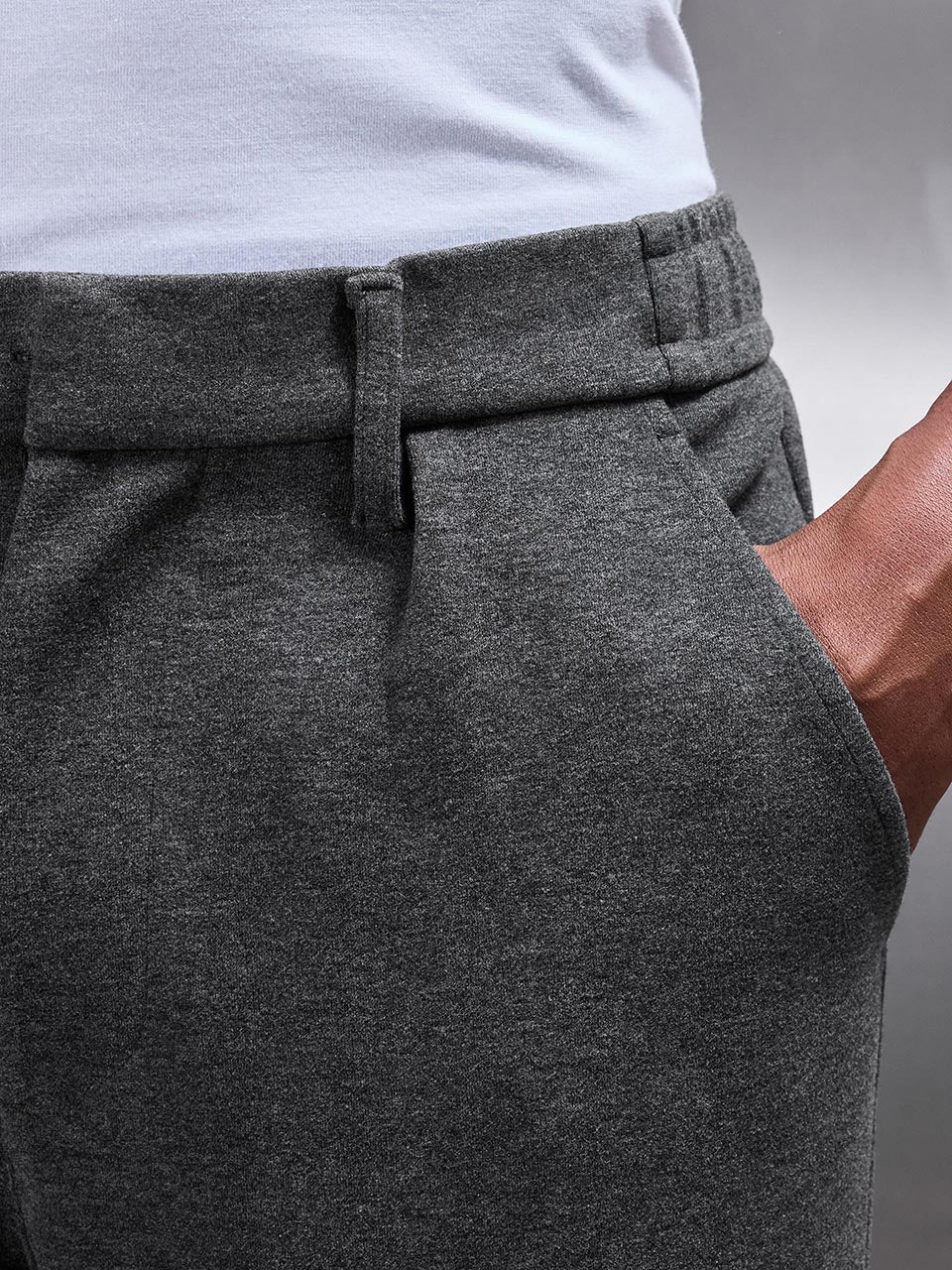 Knitted Tailored Jogger in Grey