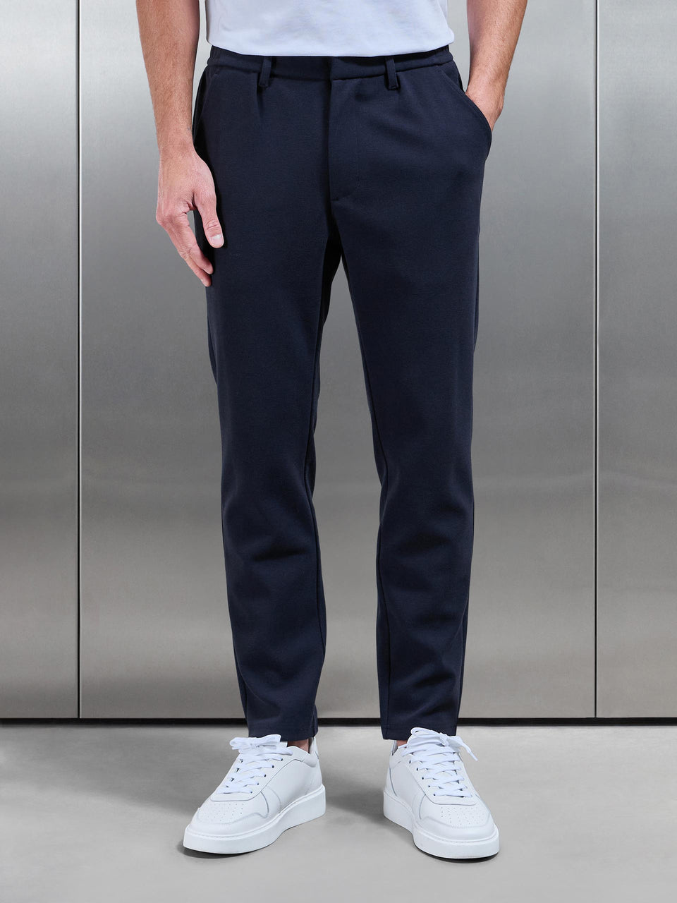 Knitted Tailored Jogger in Navy