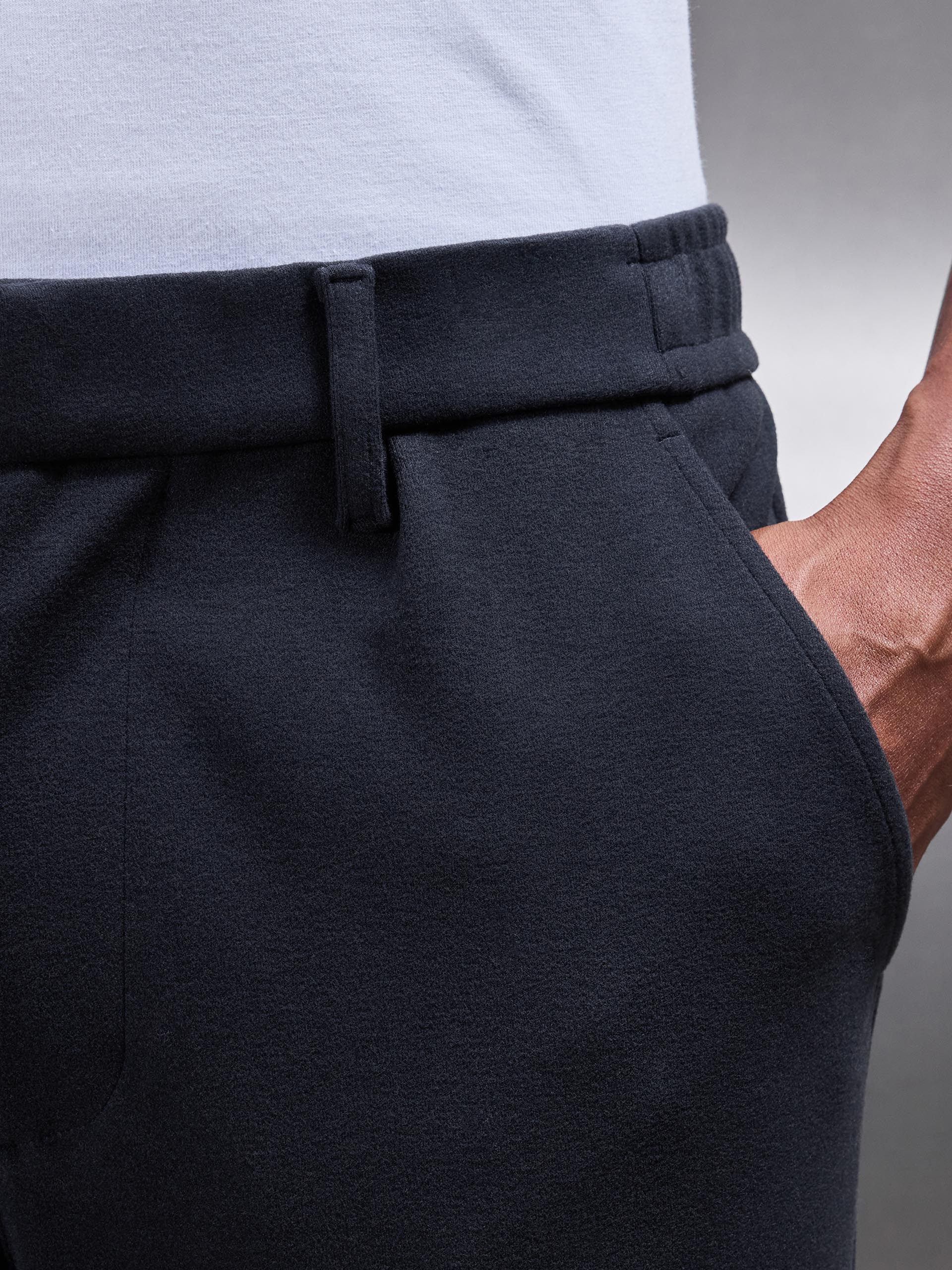 Knitted Tailored Jogger in Navy