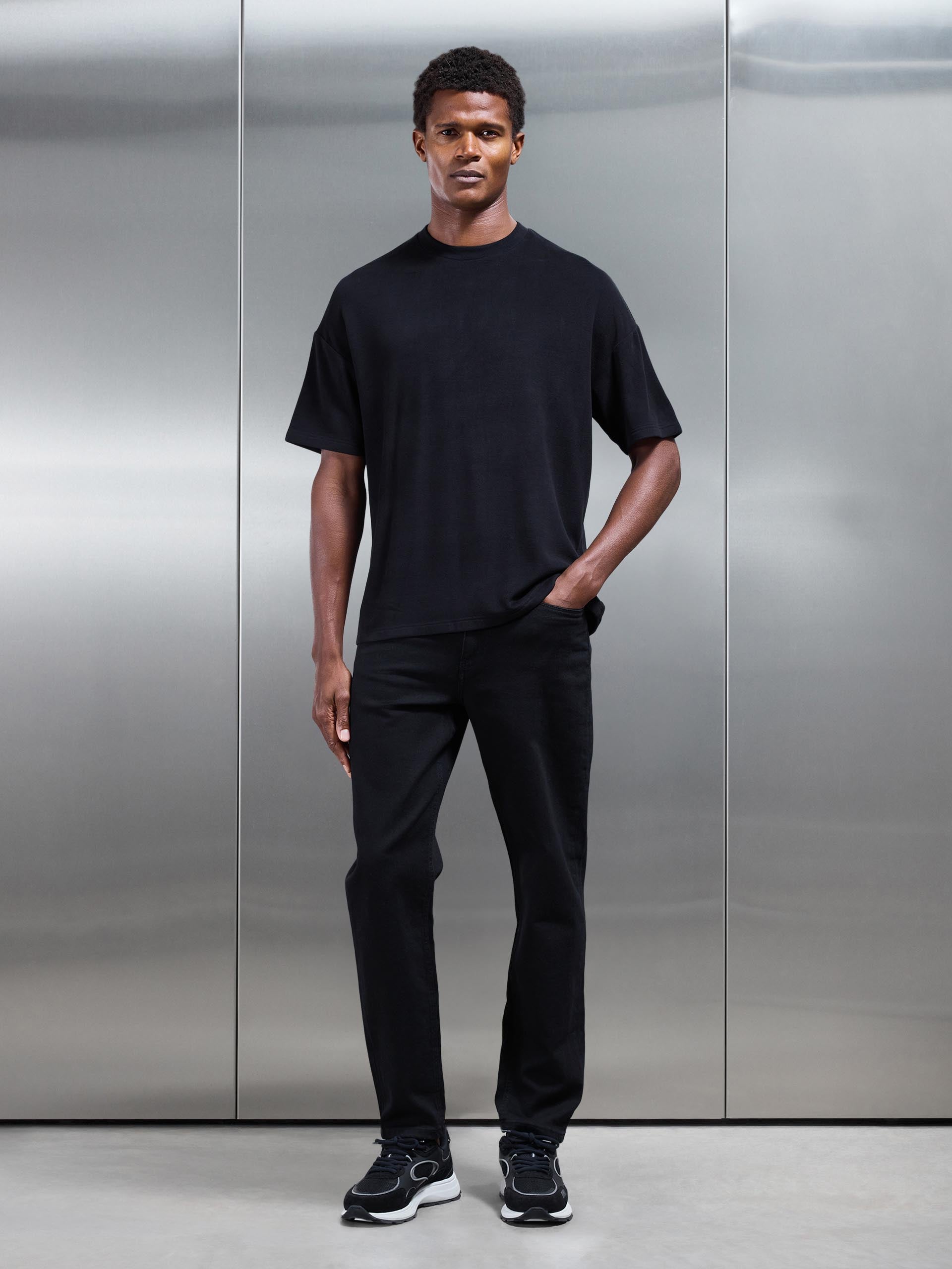 Knitted Textured Relaxed Fit T-Shirt in Black