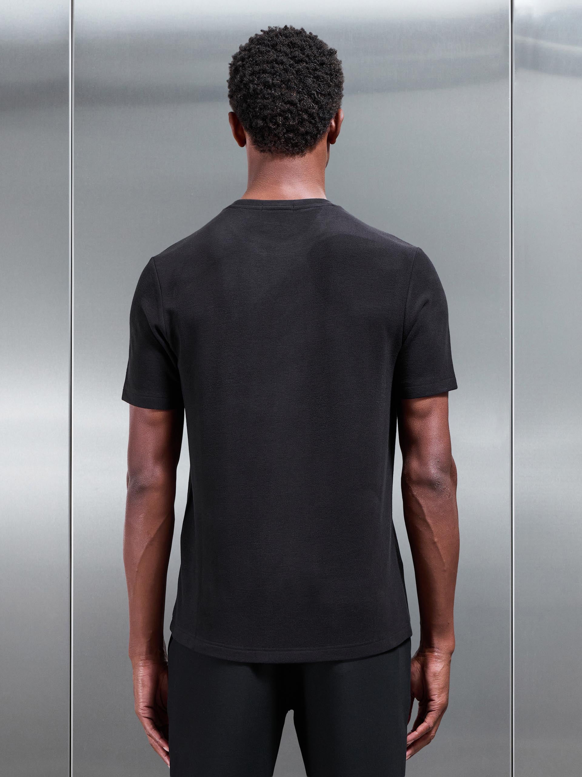 Knitted Textured T-Shirt in Black