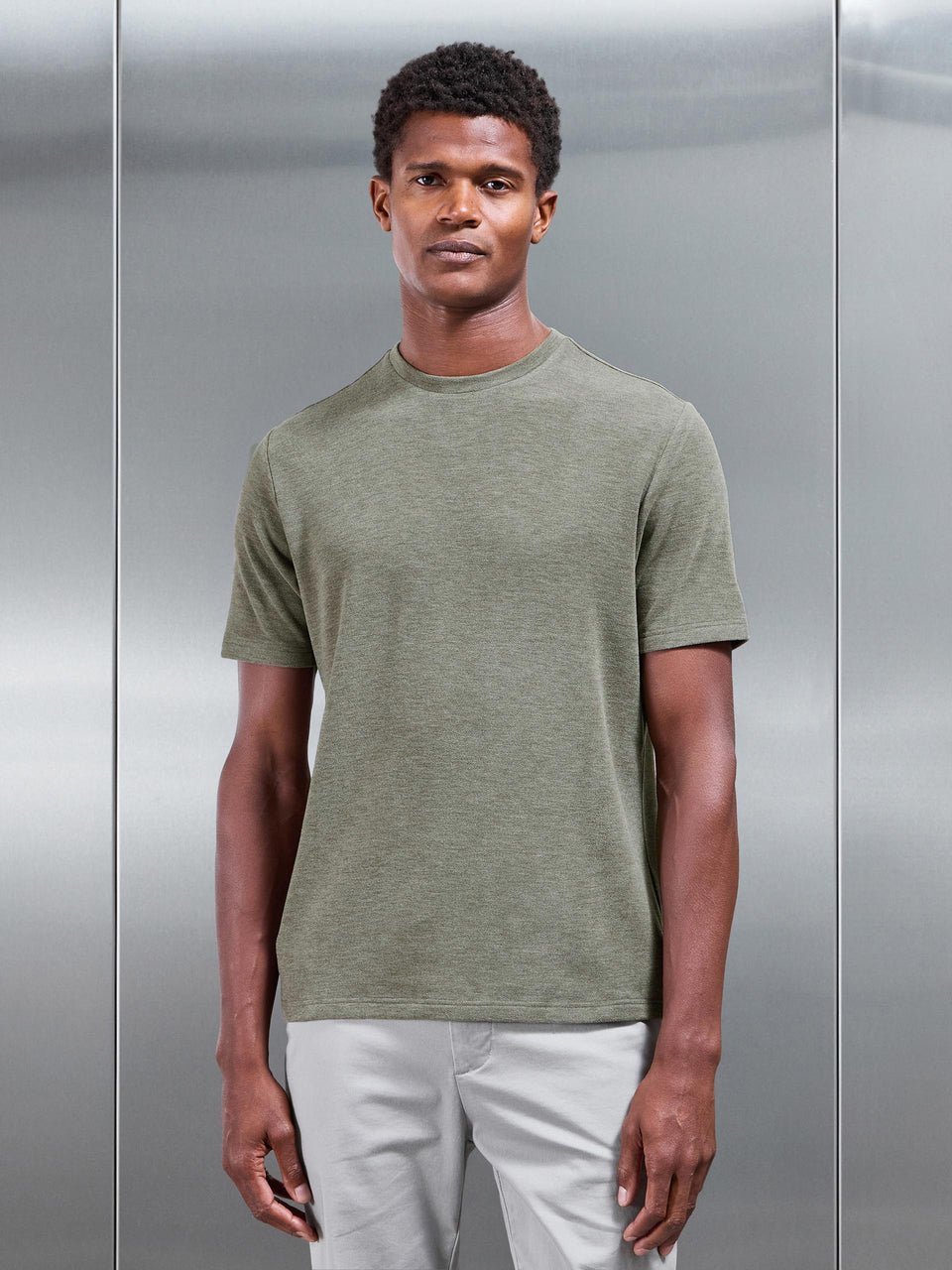 Knitted Textured T-Shirt in Olive