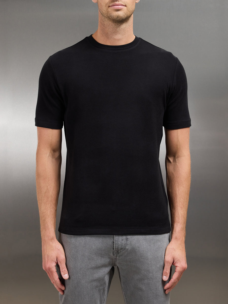 Knitted Textured T-Shirt in Black