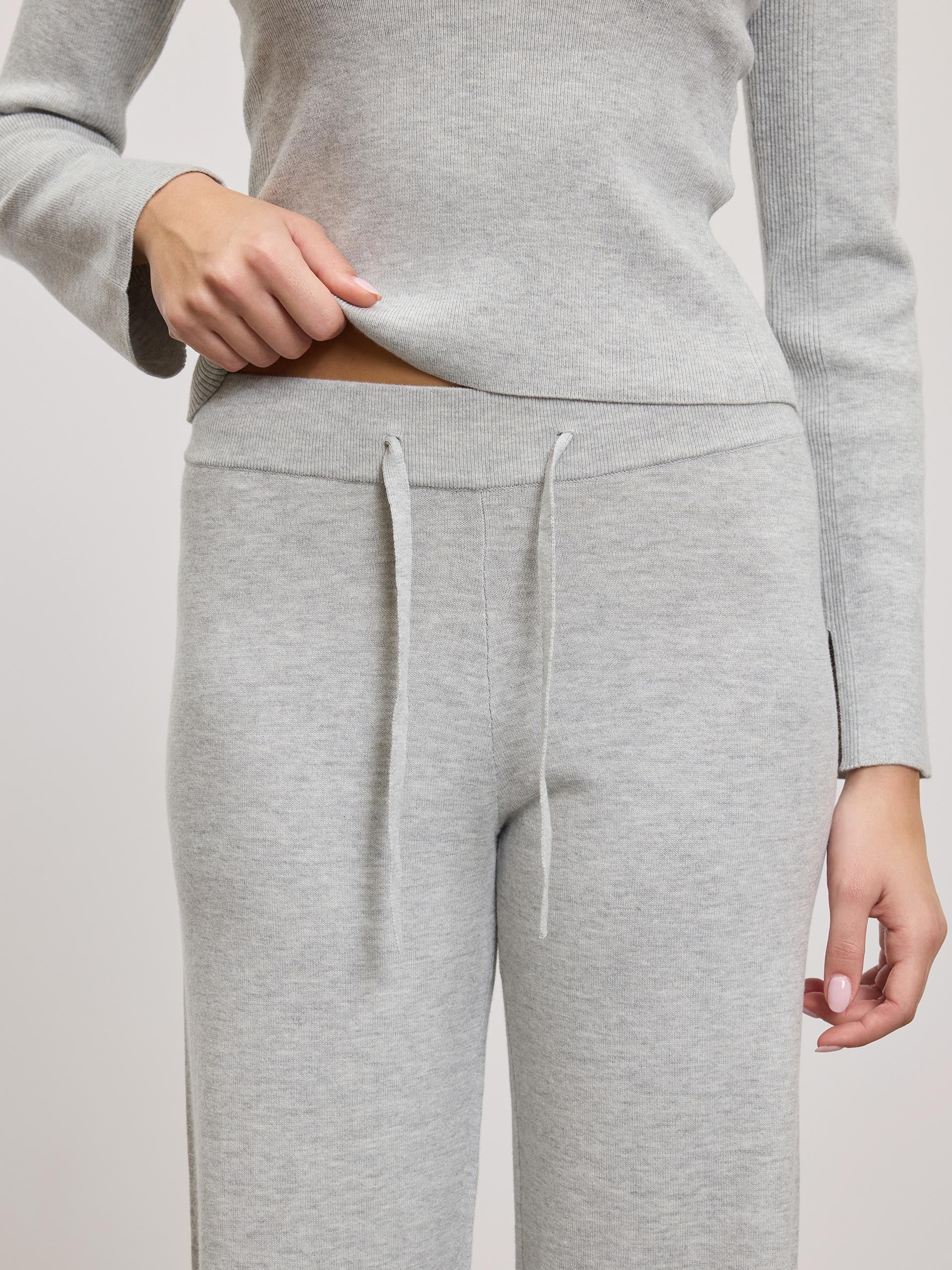 Womens Light Knit Straight Leg Jogger in Marl Grey