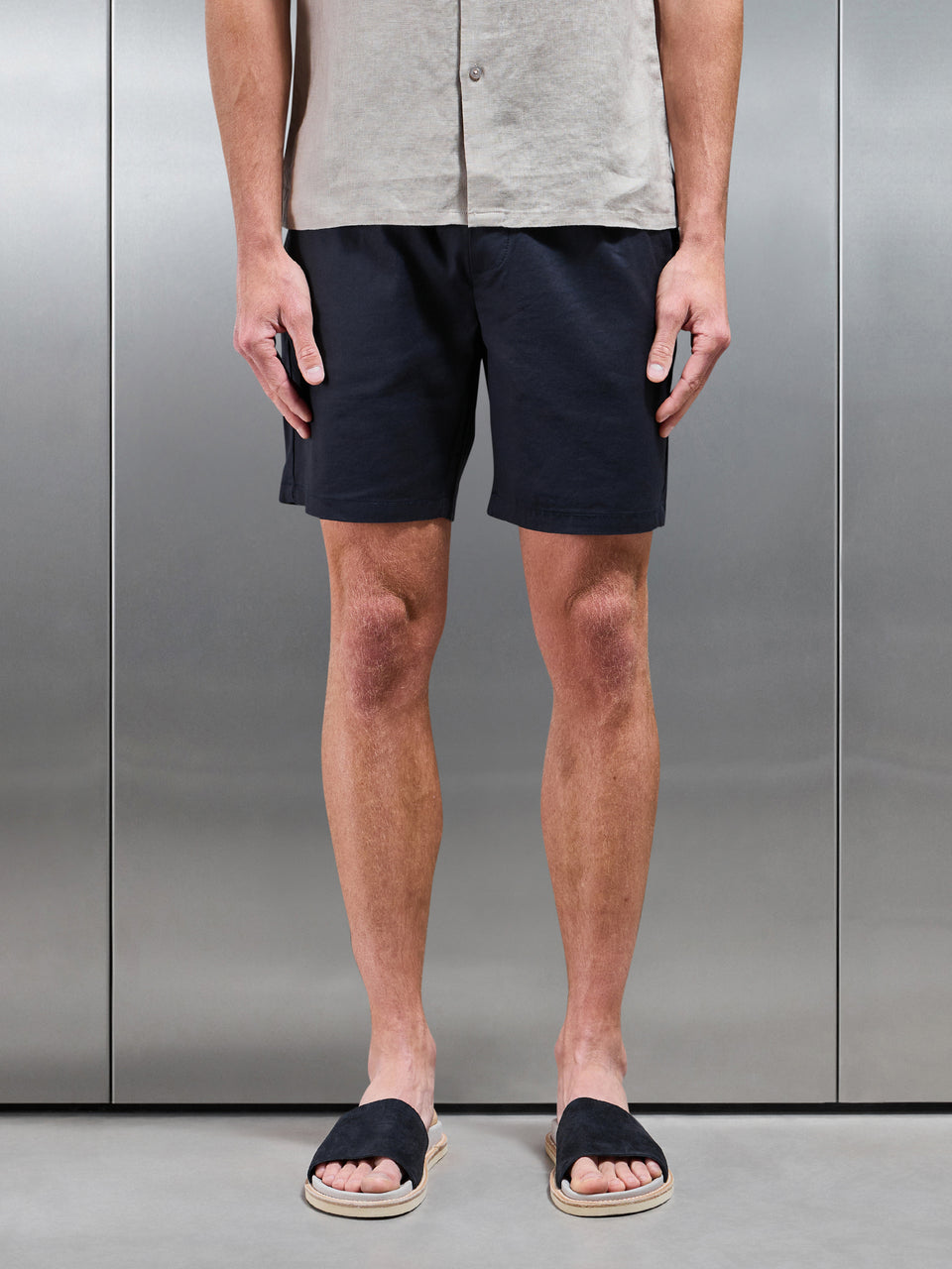 Linen Drawstring Short in Navy