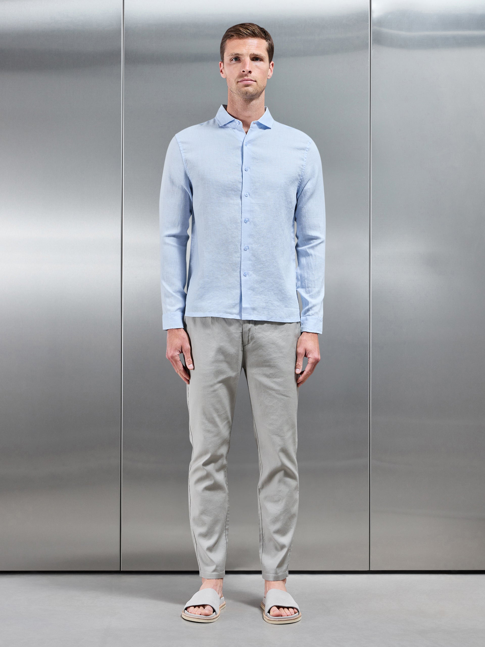 Linen Long Sleeve Cutaway Collar Shirt in Light Blue