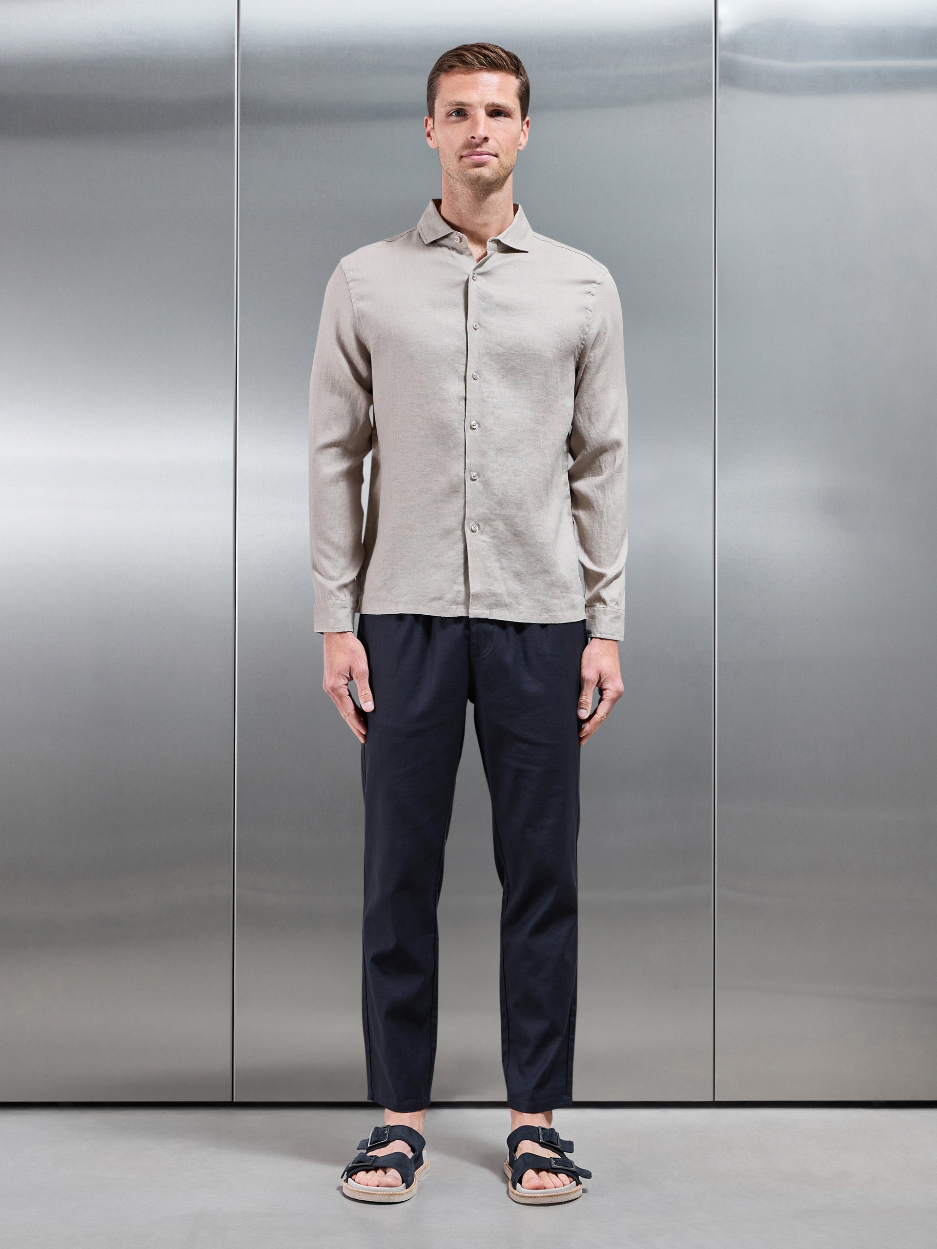 Linen Long Sleeve Cutaway Collar Shirt in Stone