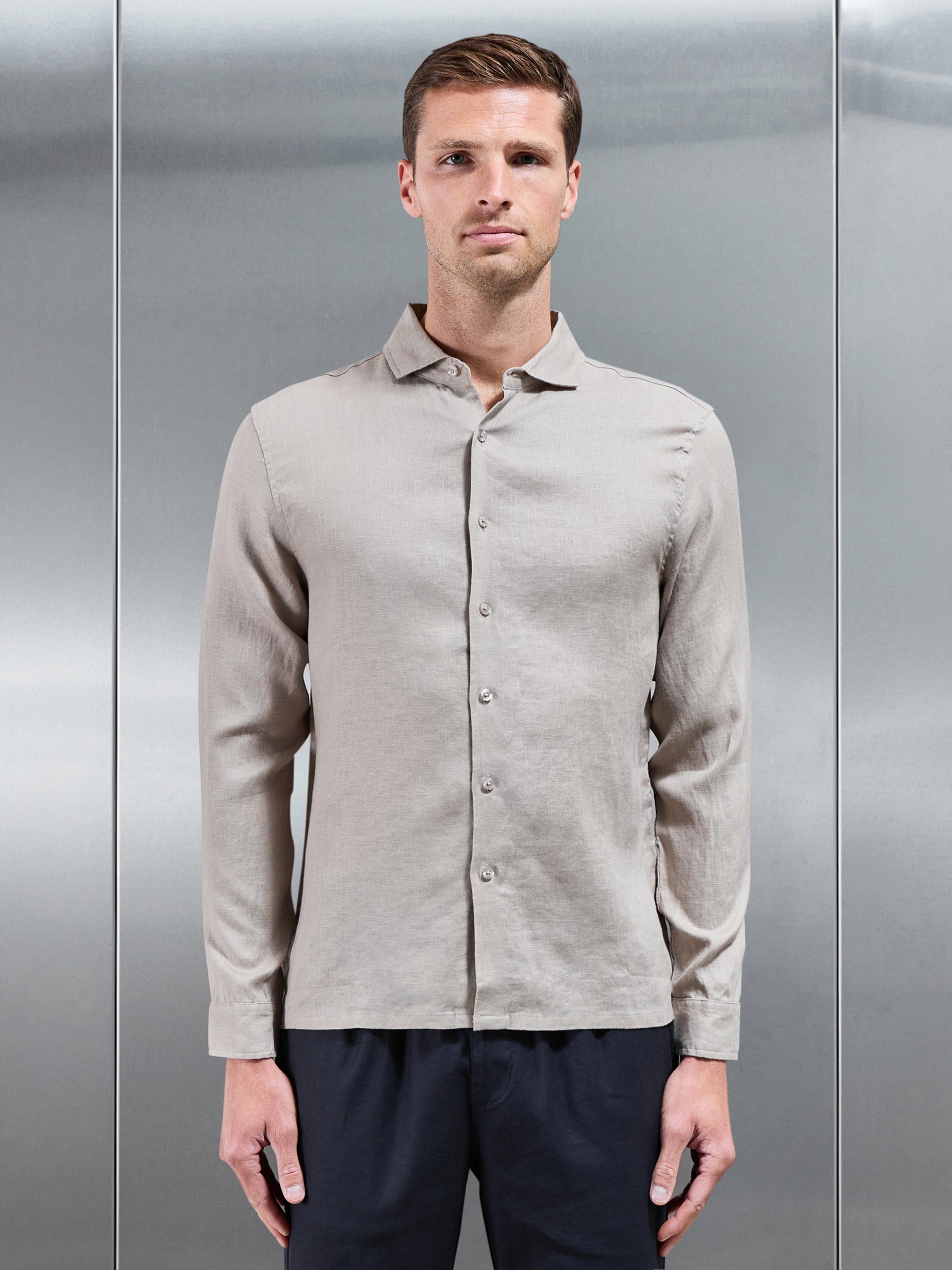 Linen Long Sleeve Cutaway Collar Shirt in Stone