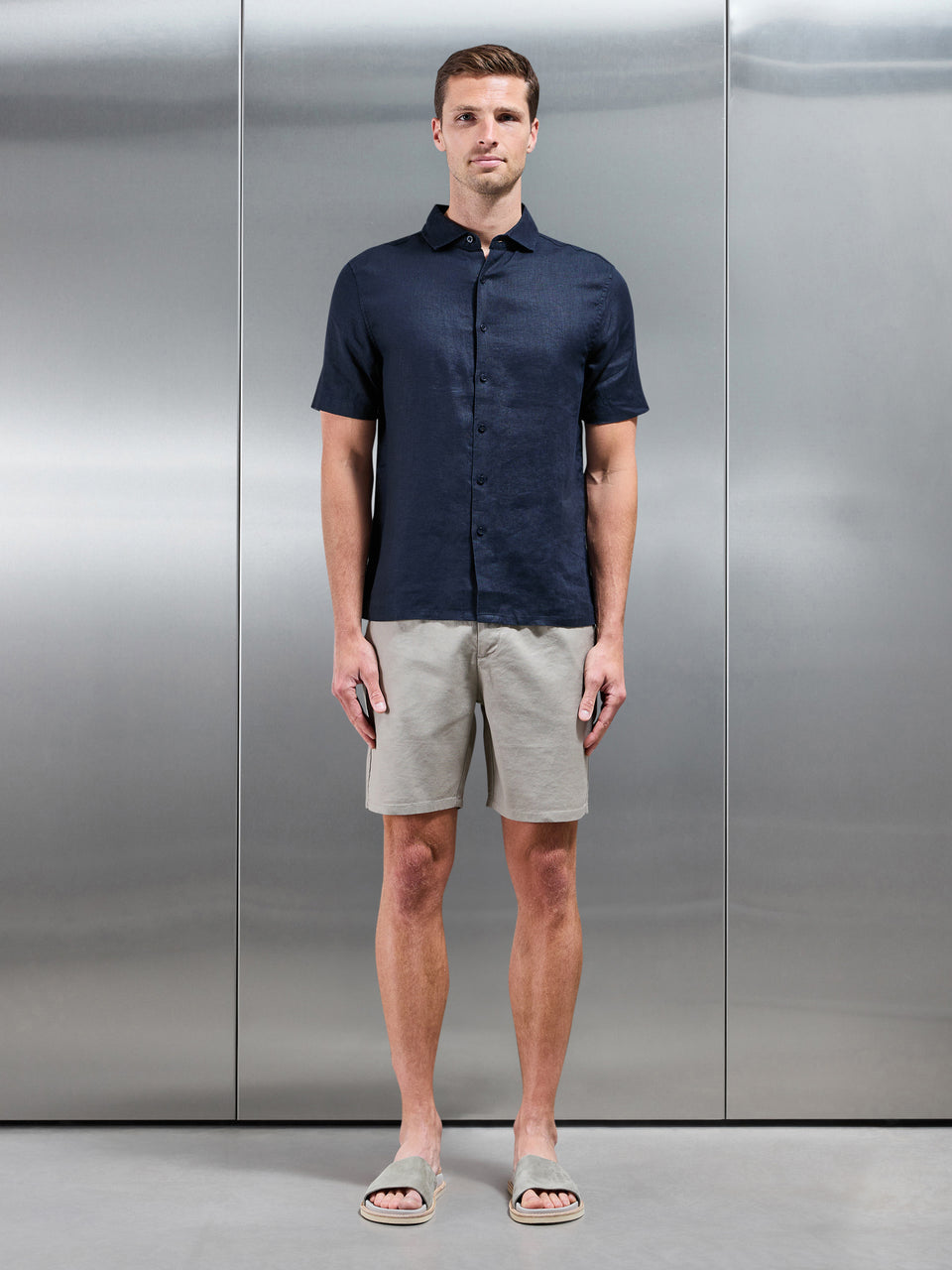 Linen Tailored Short in Light Sage