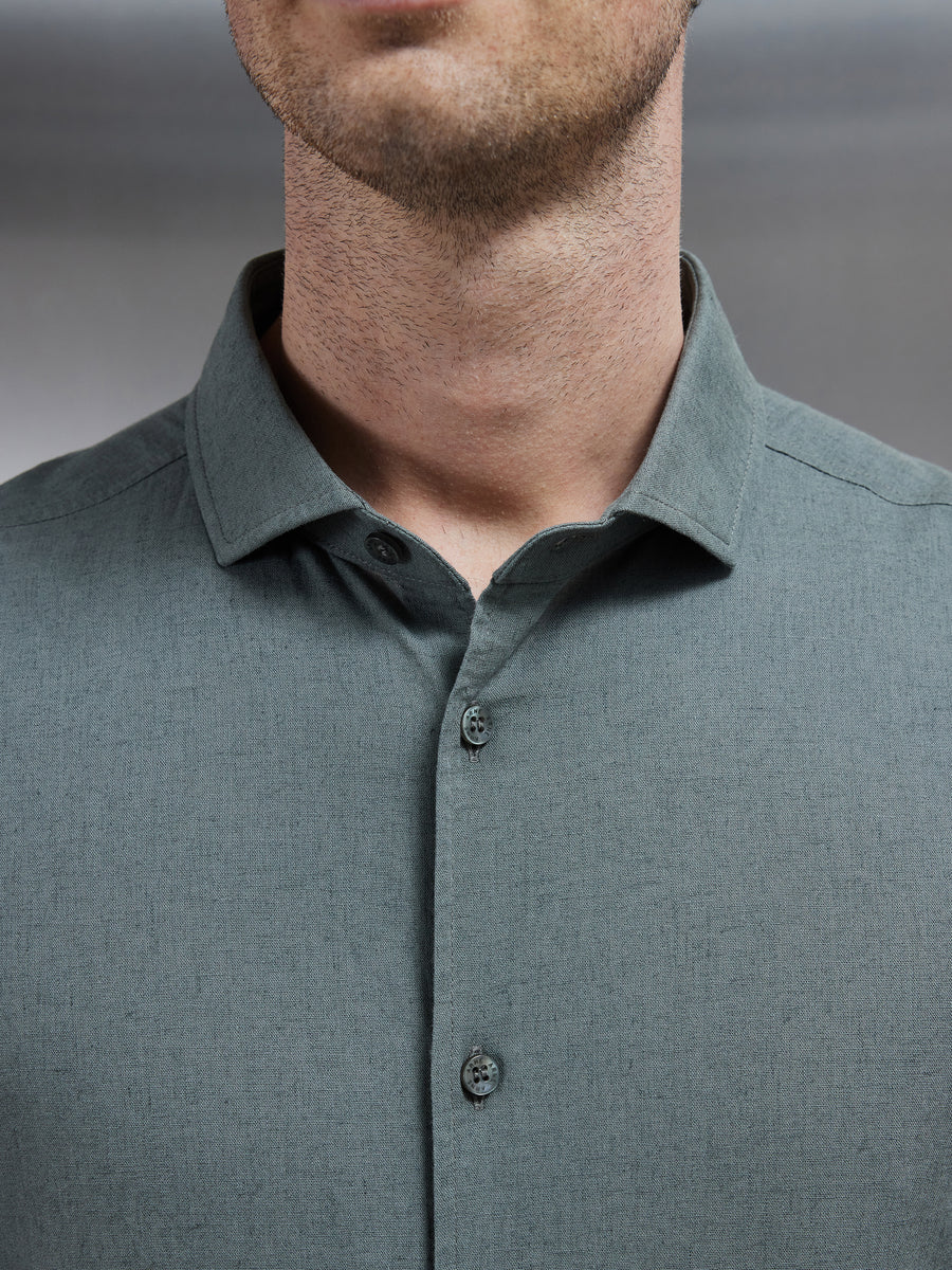 Linen Long Sleeve Cutaway Collar Shirt in Sage