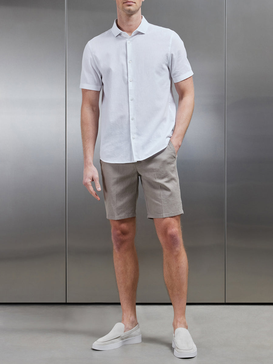 Linen Tailored Short in Taupe