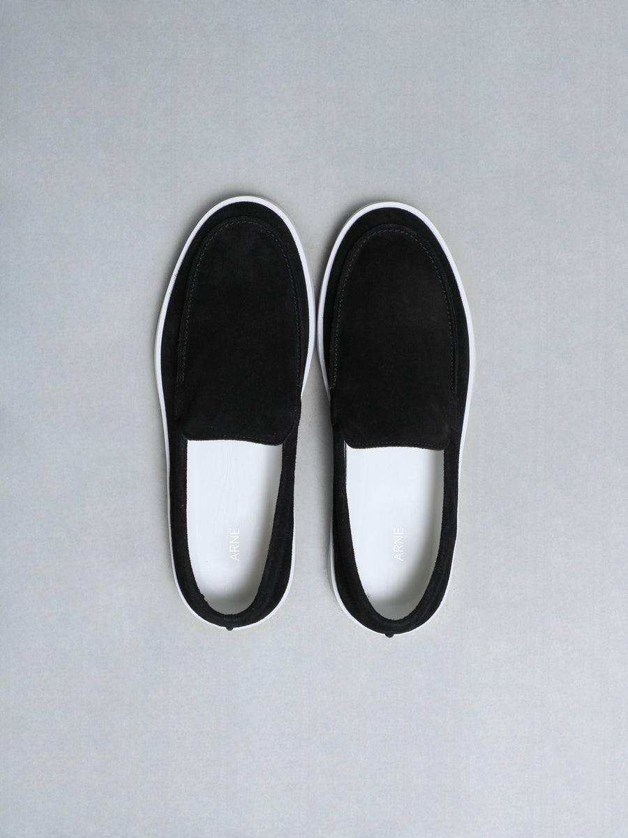 Loafer in Black