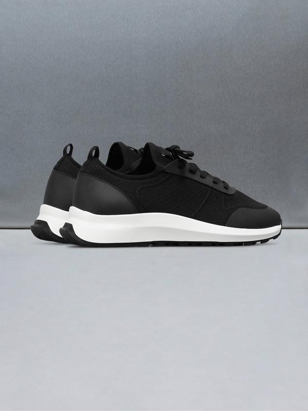 Low Knitted Runner in Black