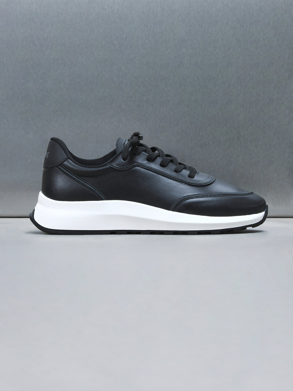 Leather Low Runner in Black