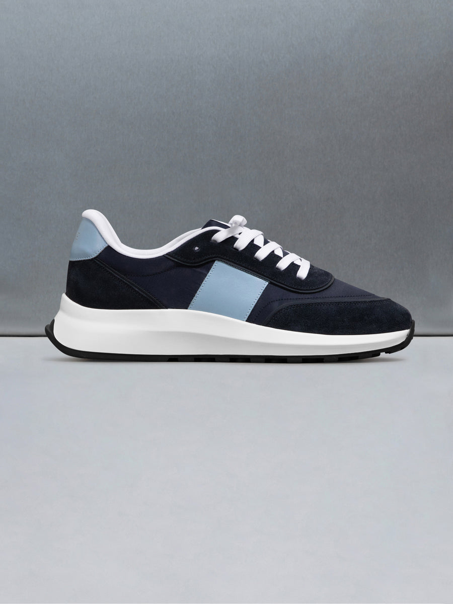 Low Runner 2.0 in Navy Light Blue