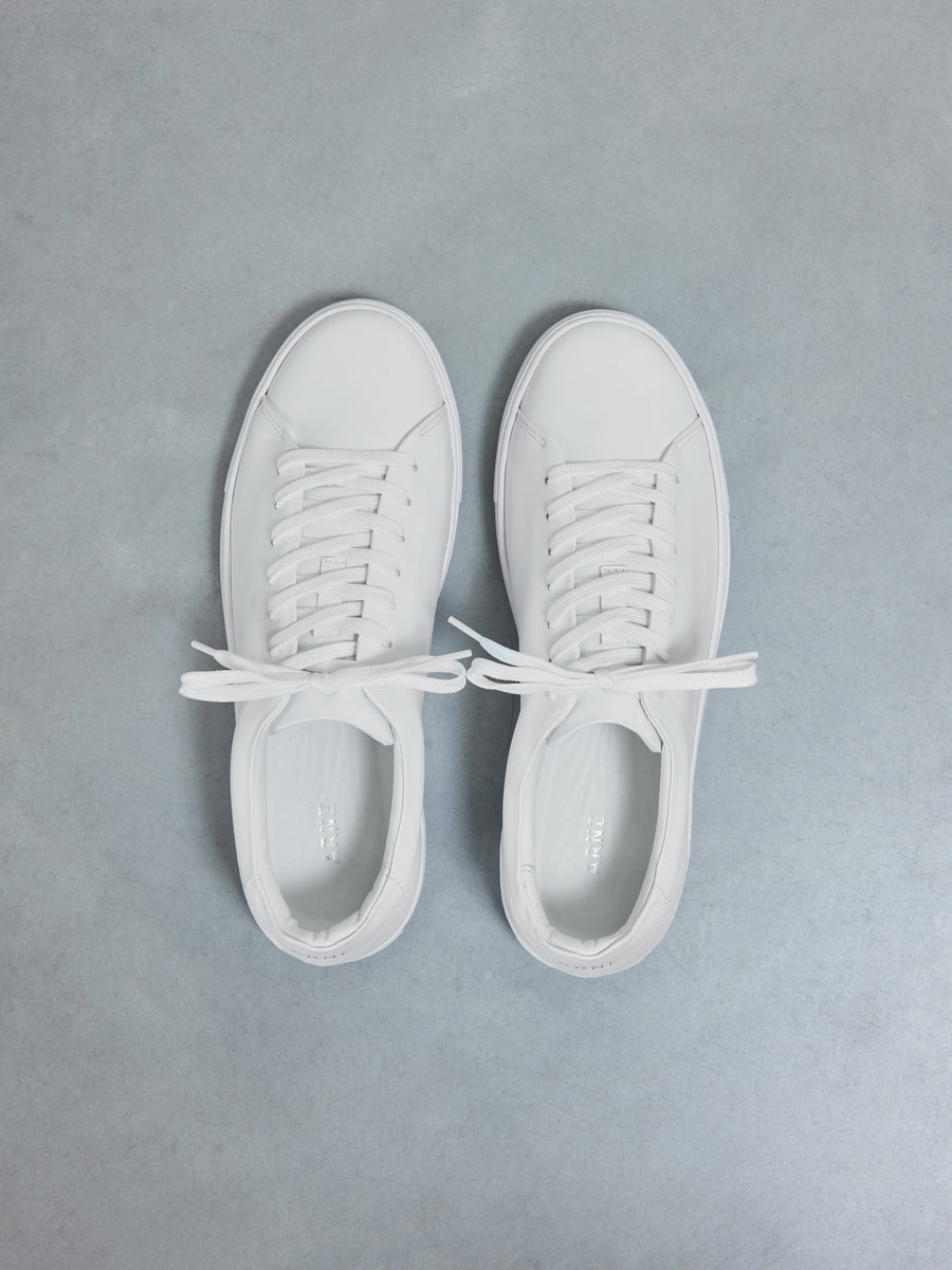 Low Essential Leather Trainer in White