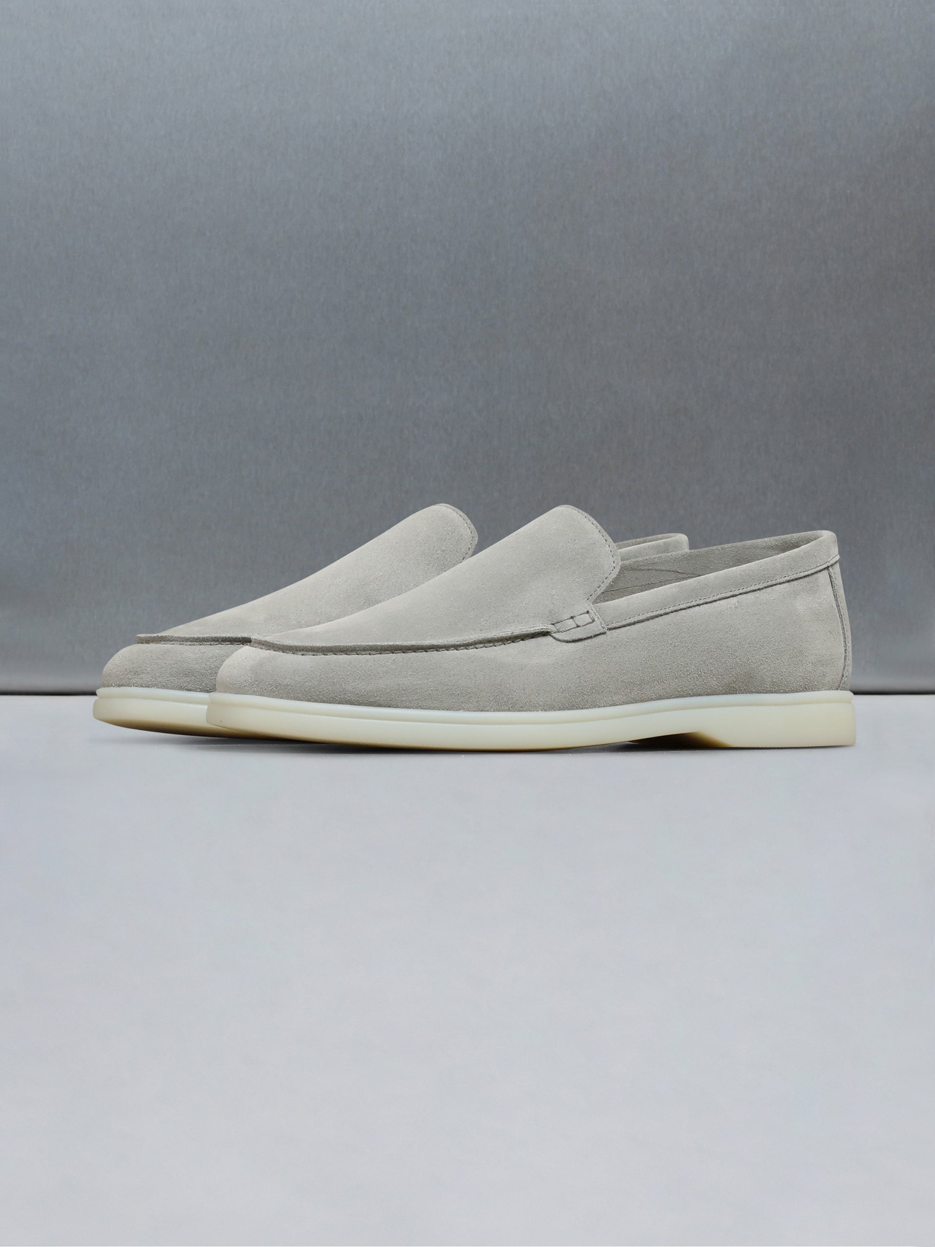 Low Suede Loafer in Grey