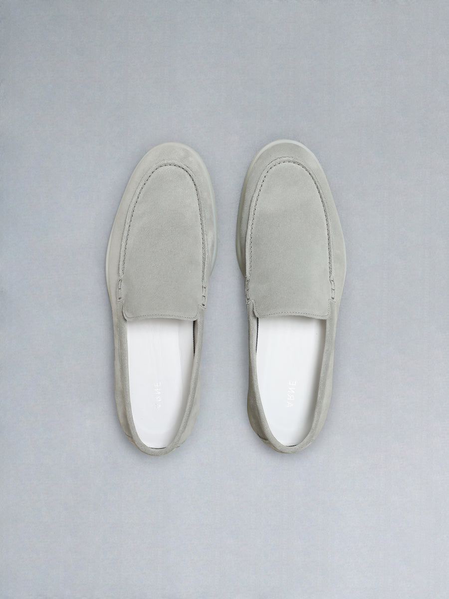 Low Suede Loafer in Grey